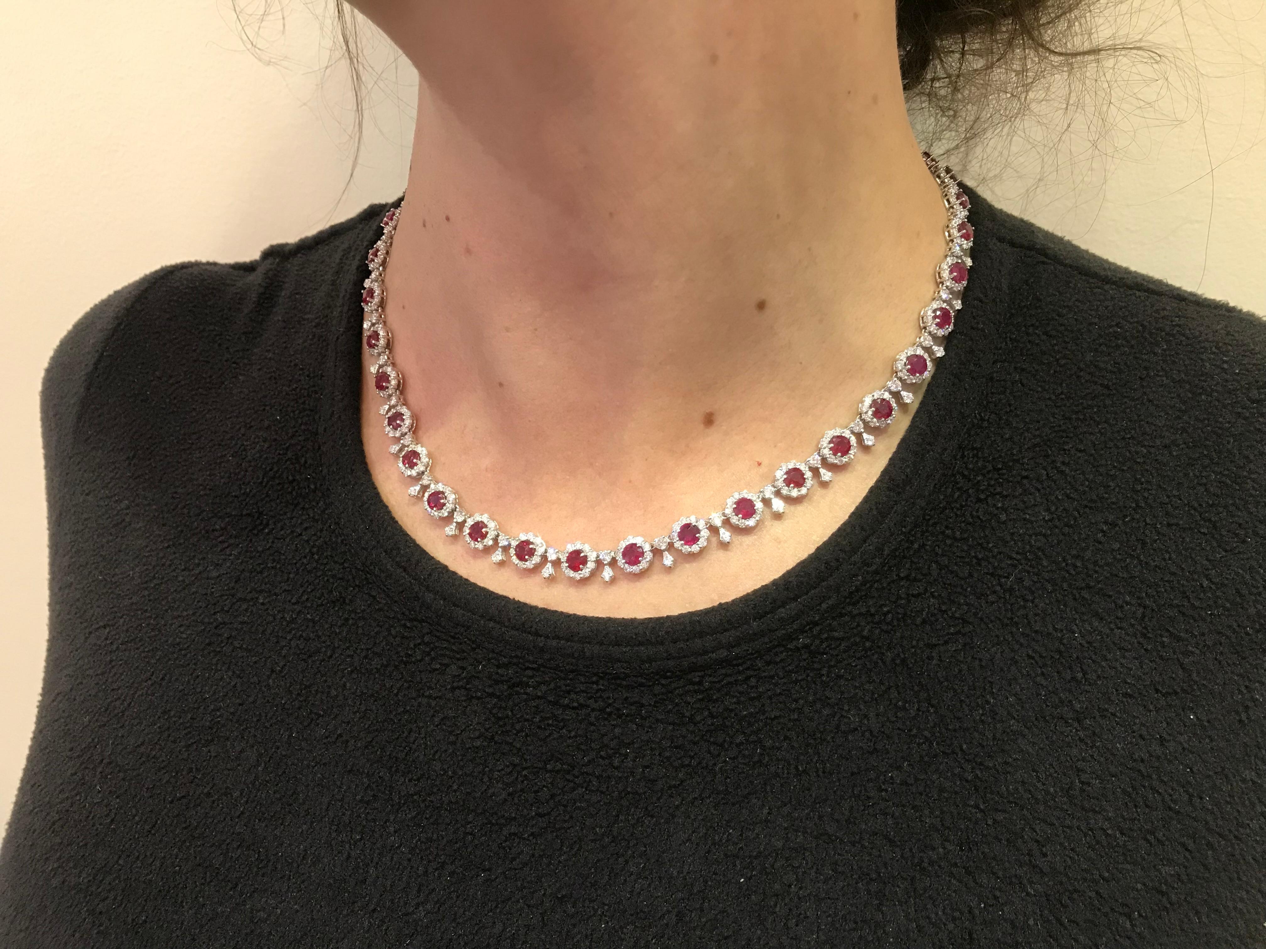 Round Cut 13.27 Carat Ruby and Diamond Necklace For Sale