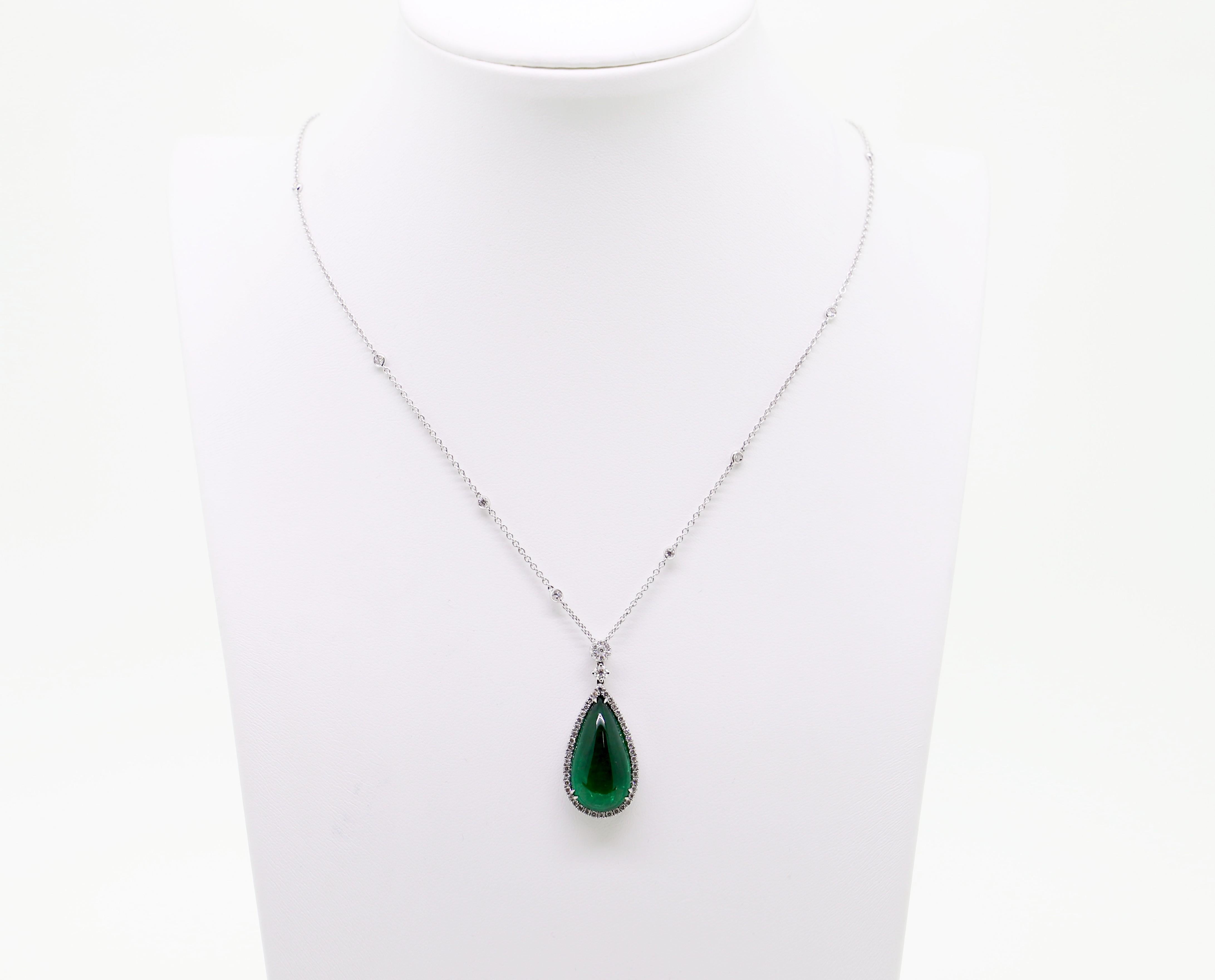 Contemporary 13.28 Carat Emerald Cabouchon with White Diamonds Pendant Necklace For Sale