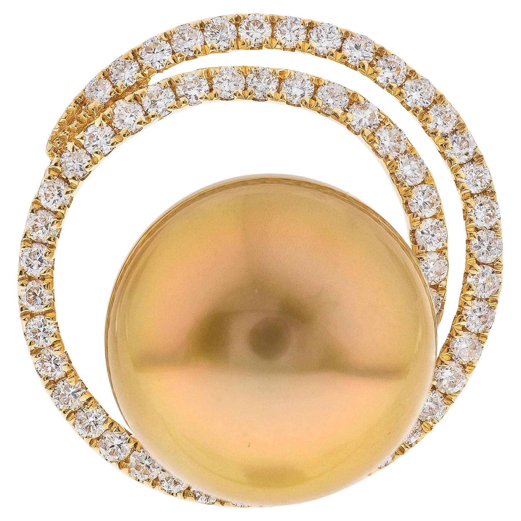 Round Cut 13.29 Carat South Sea Pearl with Diamond accents 18K Yellow Gold Pendant For Sale