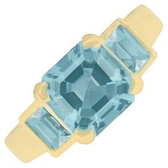 Anello di fidanzamento con acquamarina taglio Asscher (circa 1,20 carati), oro giallo 18 carati