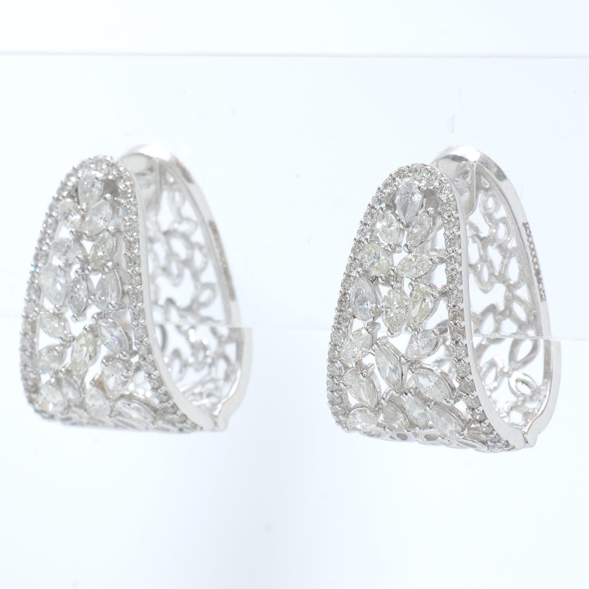 1.32ct Floral Earrings With Fancy Natural Diamonds in 14k Solid Gold (Certified) In New Condition For Sale In New Delhi, DL