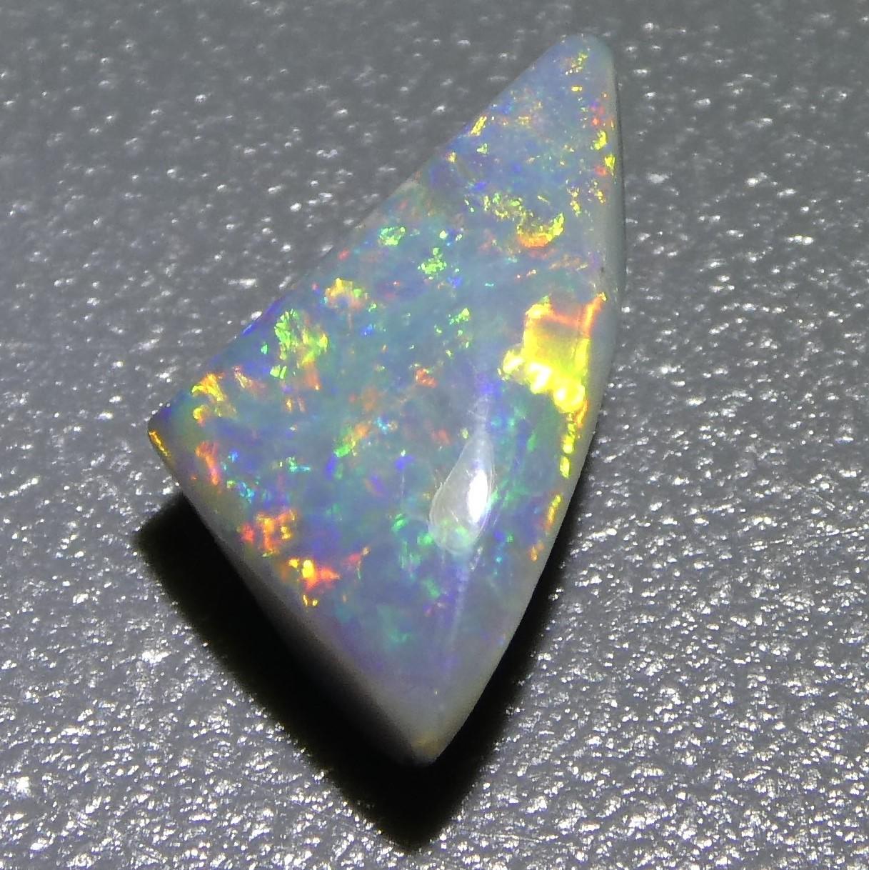 1.32ct Freeform Cabochon Gray Opal GIA Certified en vente 6