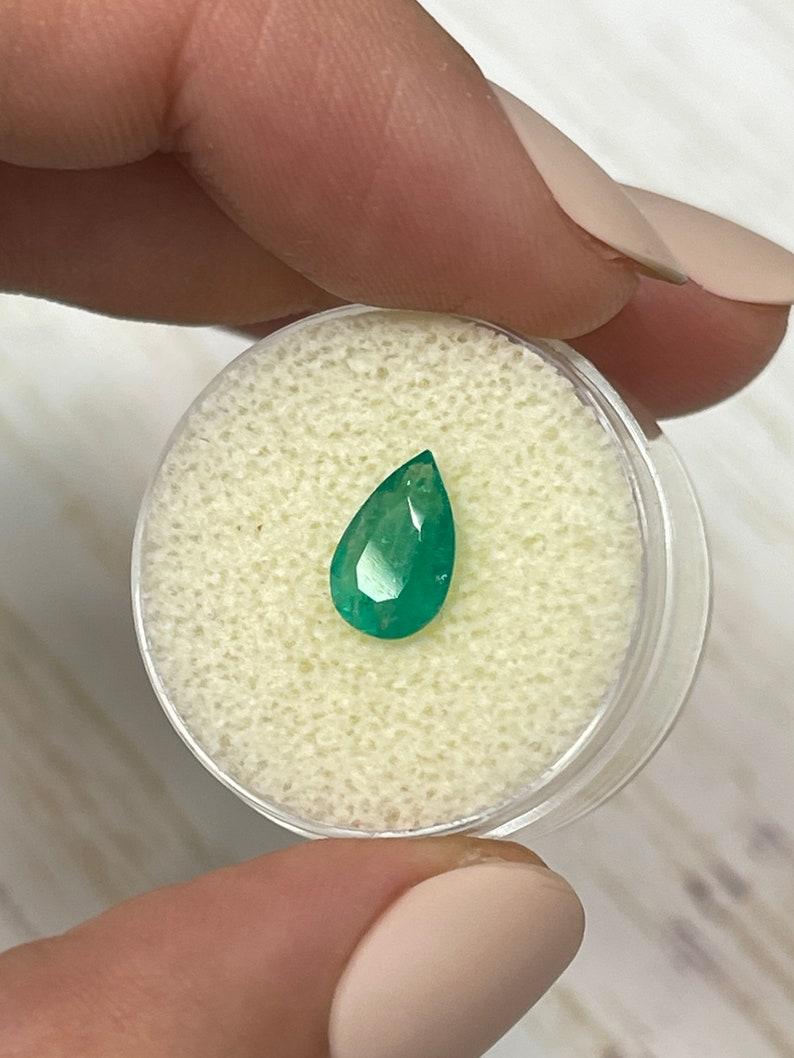 Women's 1.32ct Imperfect Colombian Emerald - Pear Cut Teardrop May Birthstone Gemstone For Sale