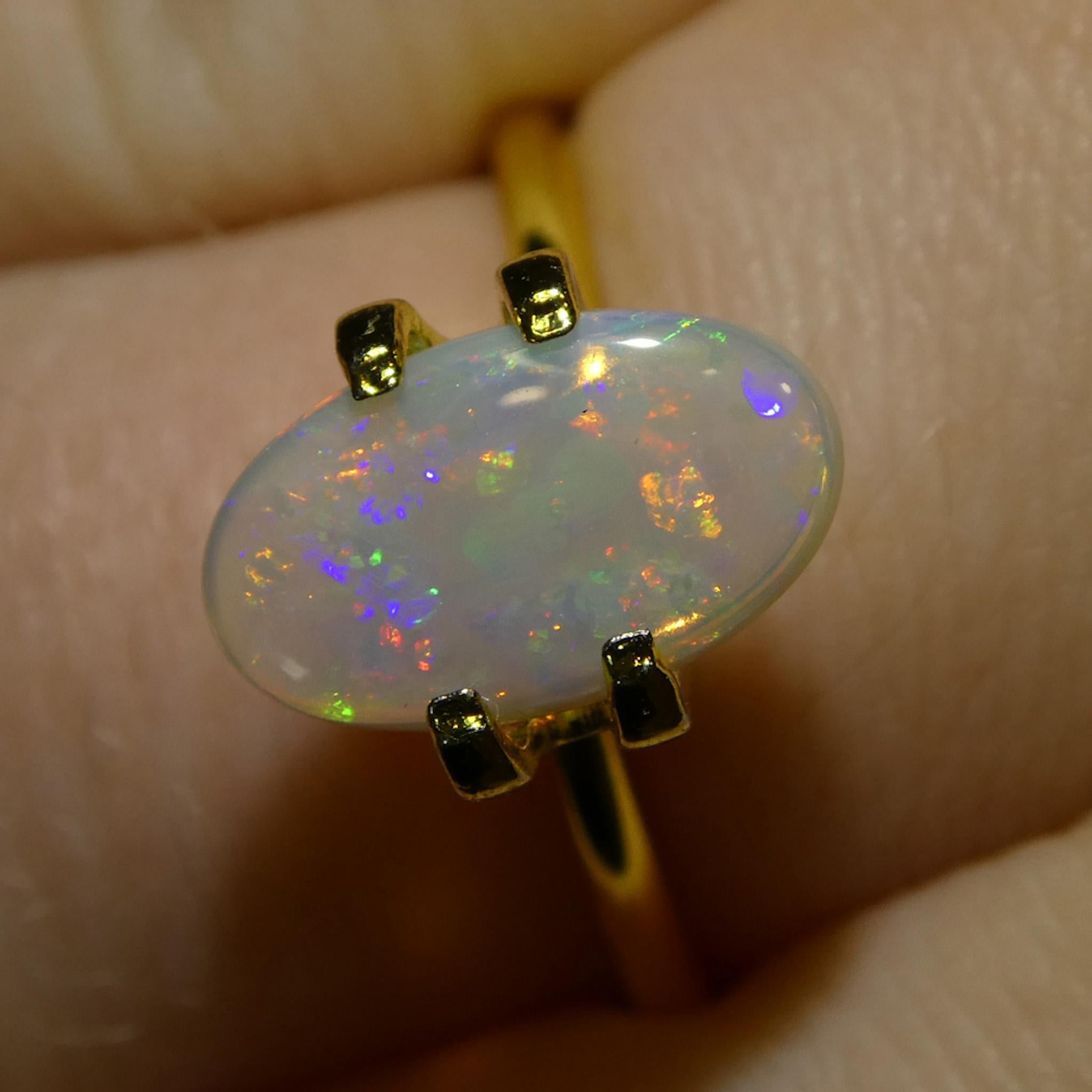 1.32 Karat ovaler weißer Opal mit Cabochonschliff aus Australien im Angebot 8
