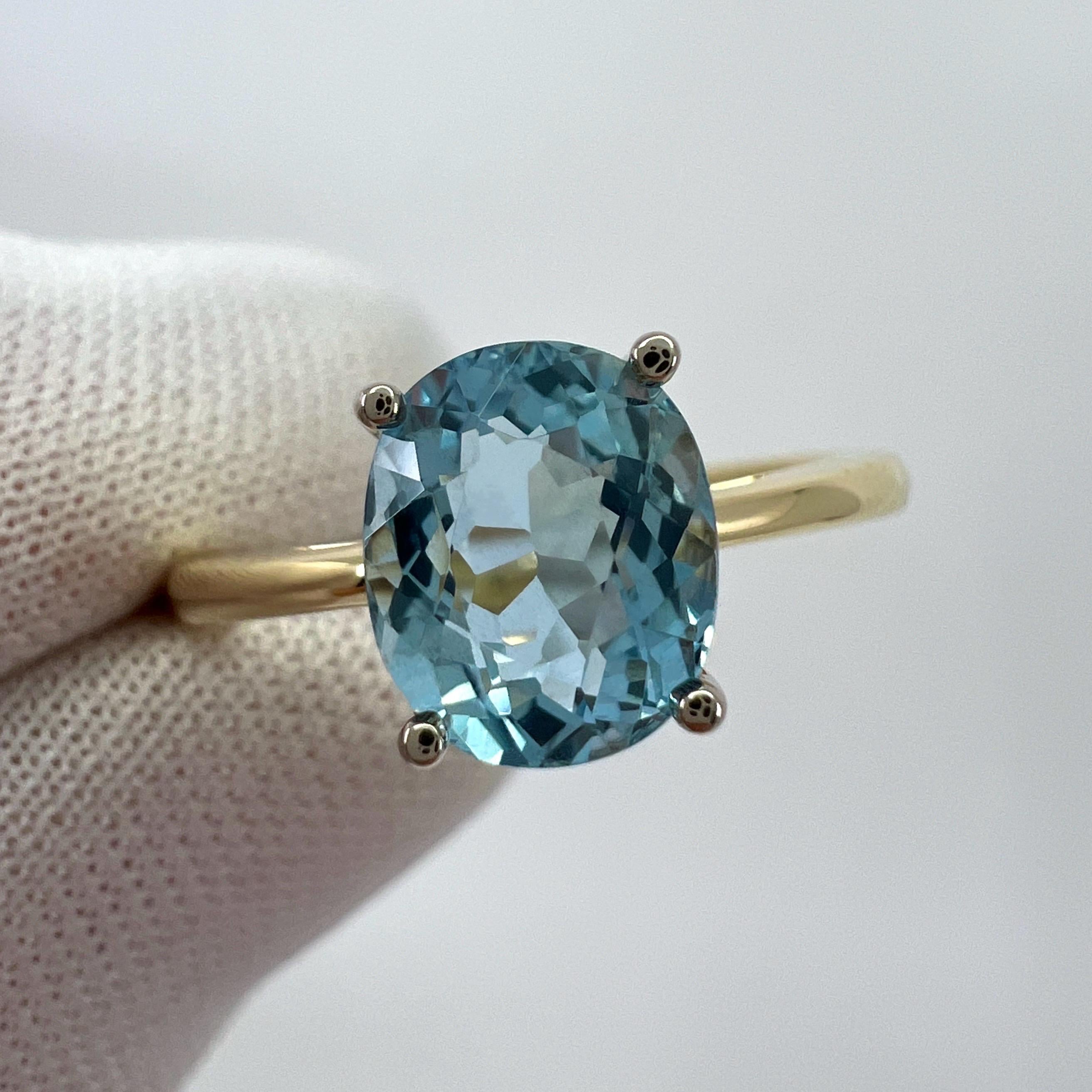 1.32ct Aigue-marine bleue Santa Maria Bague solitaire ovale en or blanc et jaune 18k en vente 2