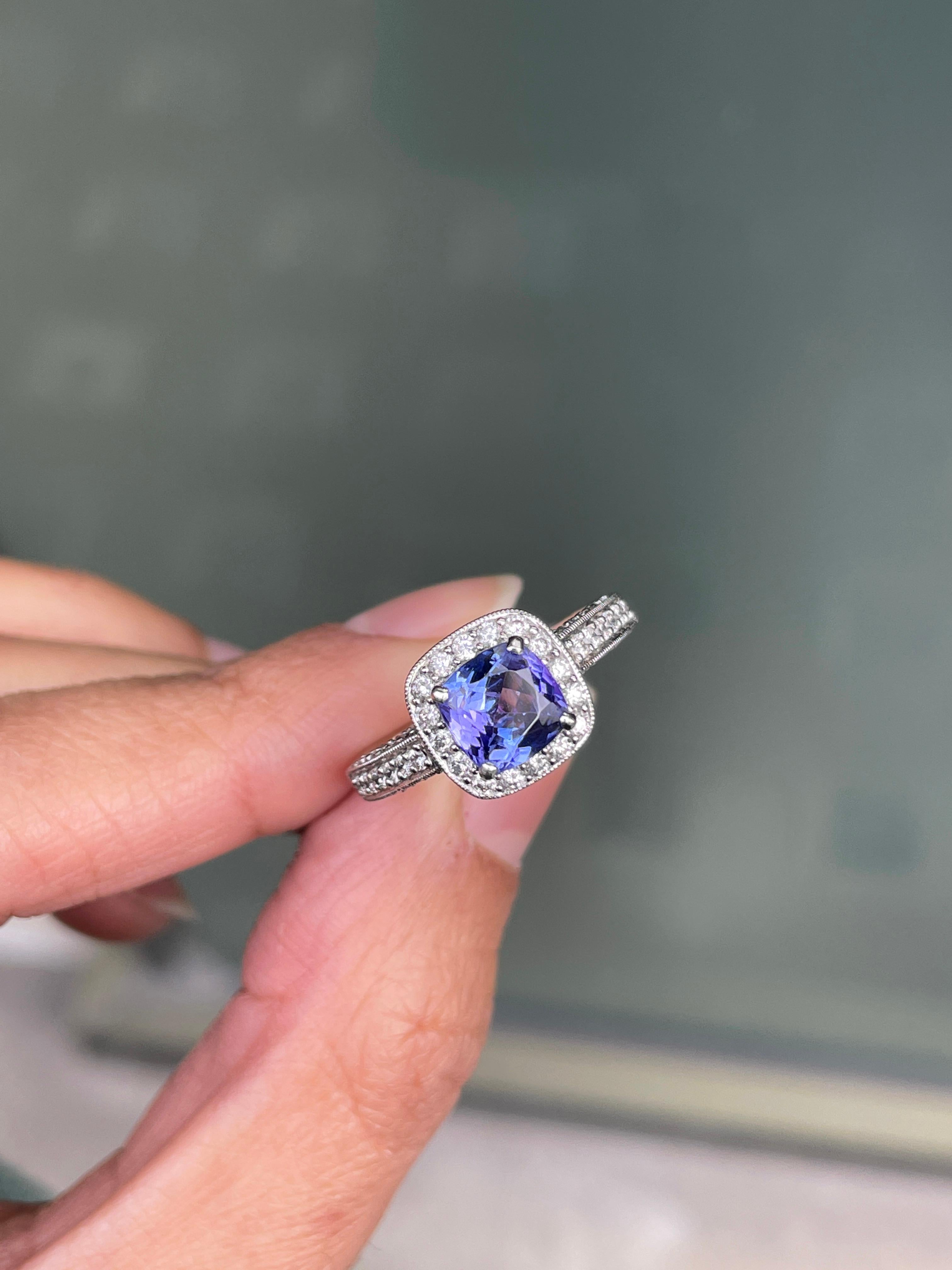 1.32ct Tanzanite and Diamond 18 Carat white Gold Halo Cluster Engagement Ring In New Condition For Sale In London, GB