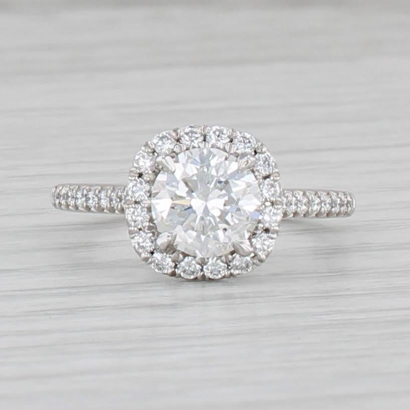Información sobre la gema:
- Diamante natural -
Quilates - 1,09 ct (6,39 - 6,5 mm) 
Talla - Redonda brillante
Color - G
Claridad - I2  
GIA - 2221693236

- Diamantes naturales -
Quilates totales - 0,23ctw
Talla - Redonda brillante
Color - G - H