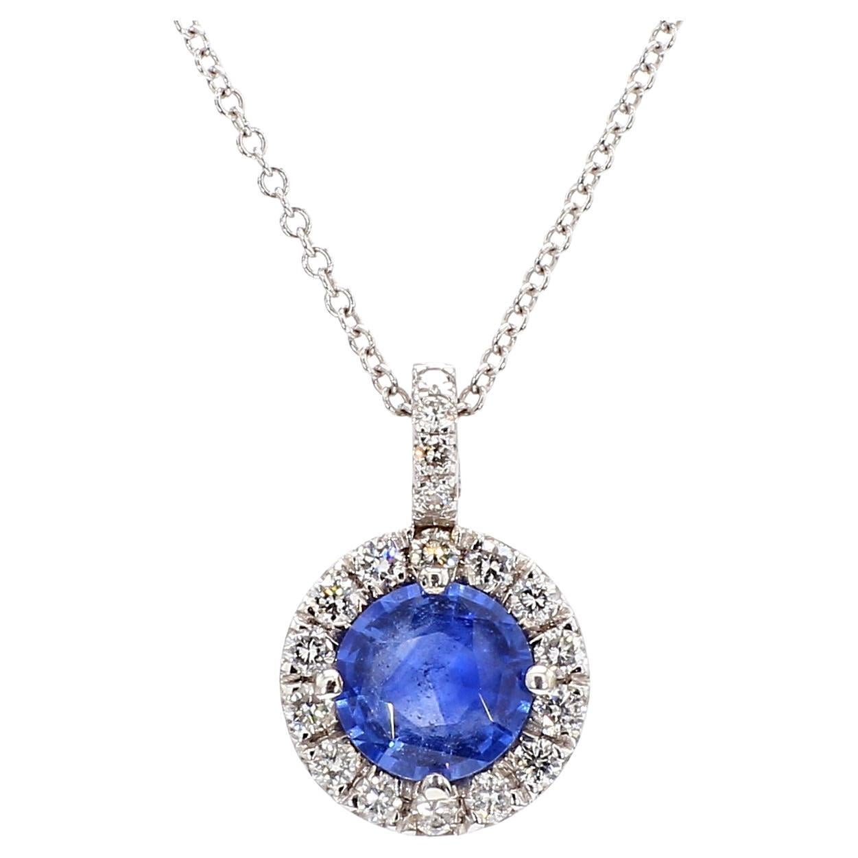 Colgante de zafiro azul de 1,33 quilates con halo de diamantes de oro blanco de 14 quilates en venta