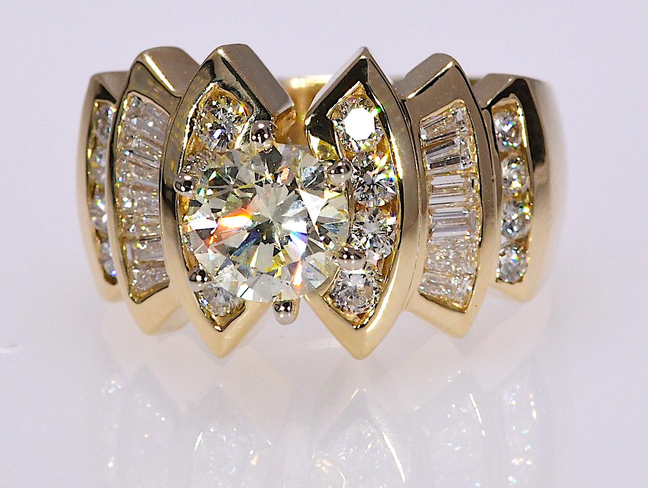 Round Cut 1.33 Carat Center 2.37 Carat Natural Diamond Ring in Yellow Gold 14 Karat