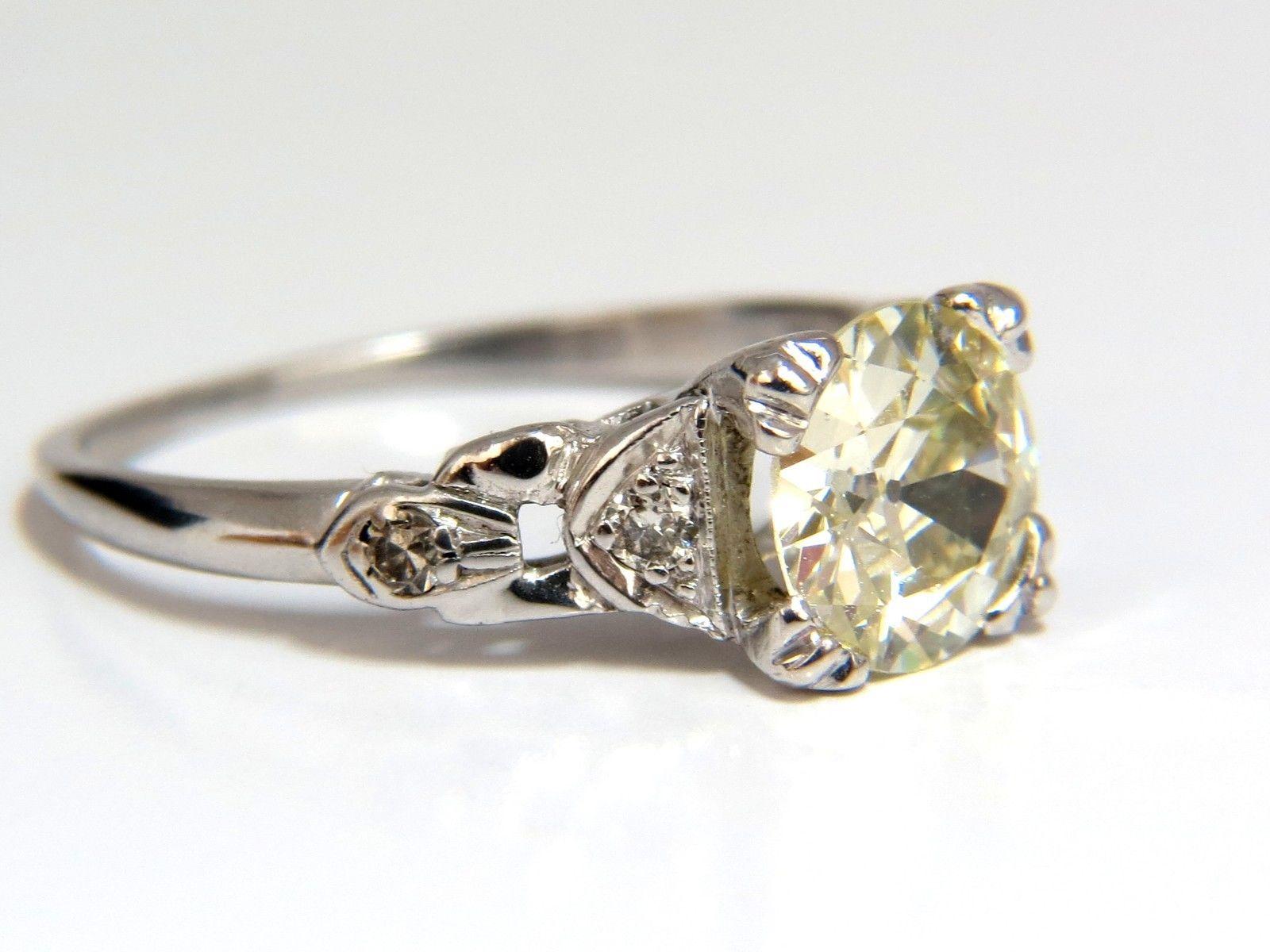 Women's or Men's 1.33 Carat Vintage Class Old Mine Cut Natural Diamond Engagement Ring Platinum For Sale