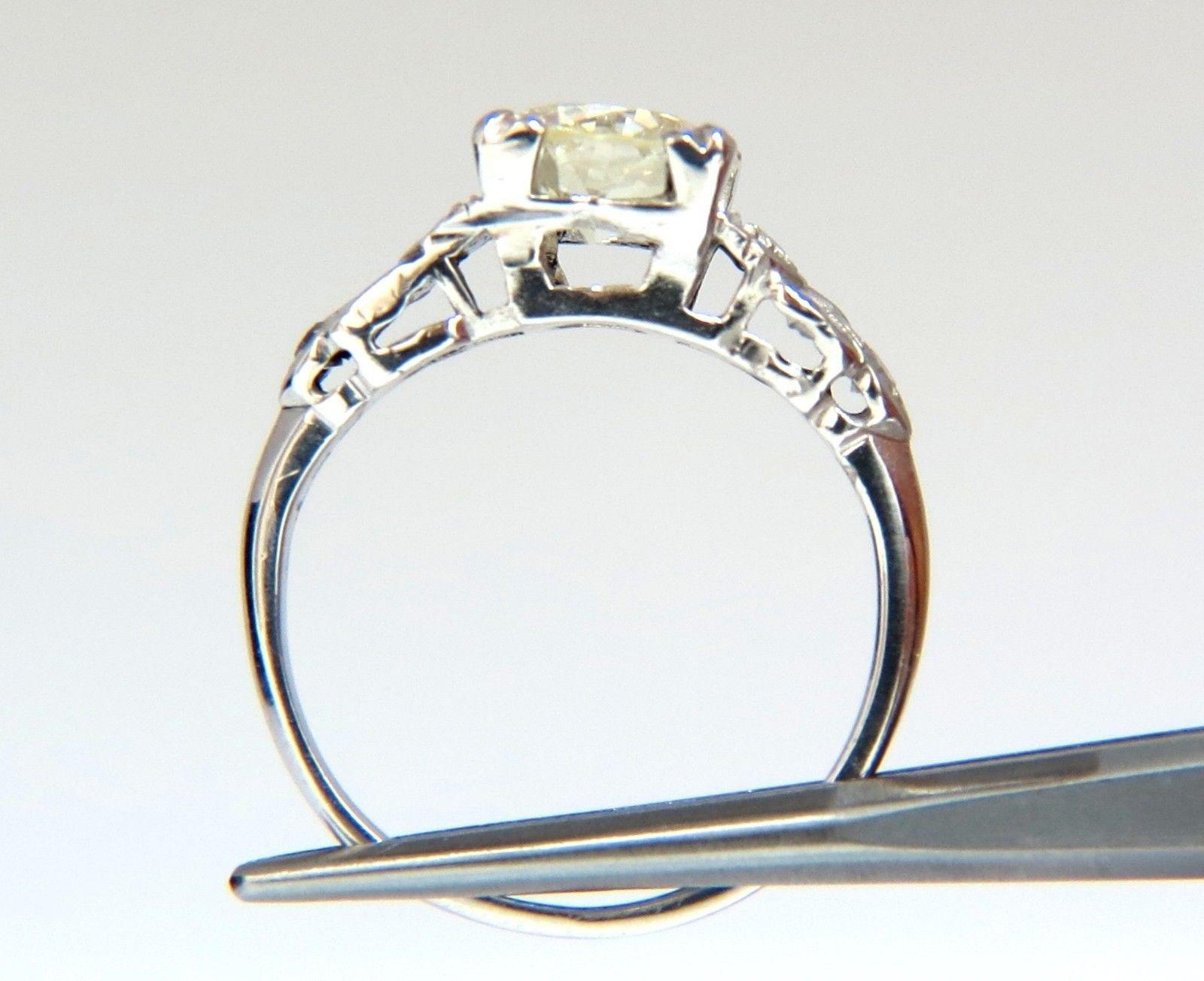 1.33 Carat Vintage Class Old Mine Cut Natural Diamond Engagement Ring Platinum For Sale 2