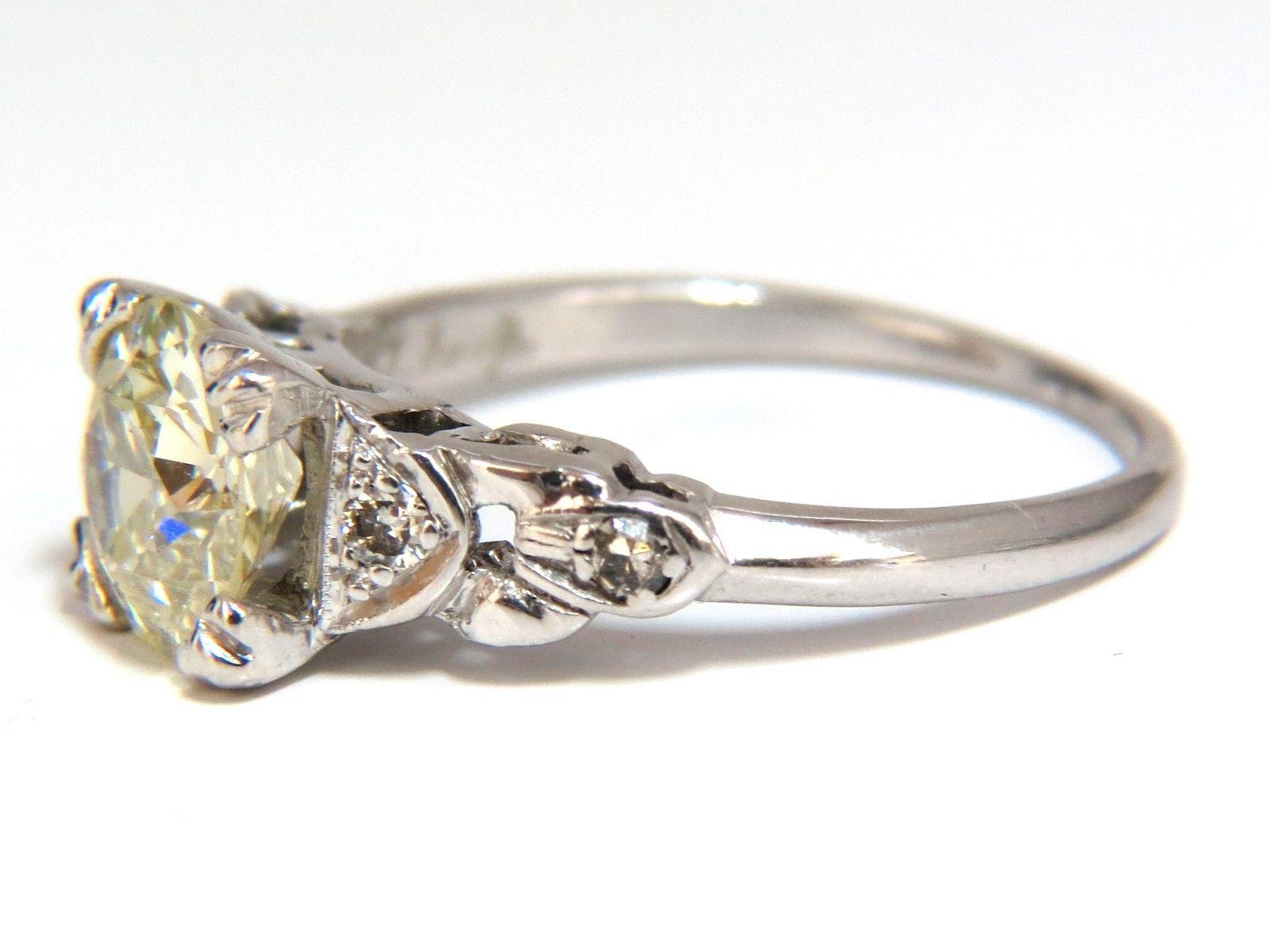 1.33 Carat Vintage Class Old Mine Cut Natural Diamond Engagement Ring Platinum For Sale 3