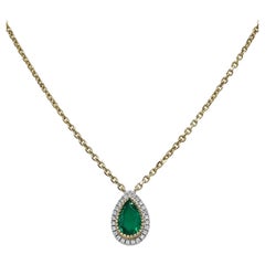 1.33 Carats Emerald and White Diamond Yellow Gold Necklace