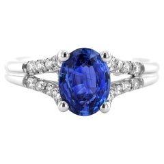 1.33 Carats Natural Blue Sapphire Diamonds set in 14K White Gold Ring