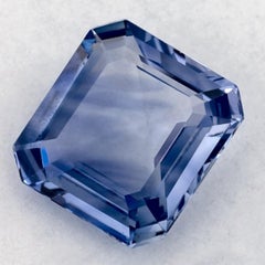 Pierre précieuse taille octogonale saphir bleu 1.33 carat