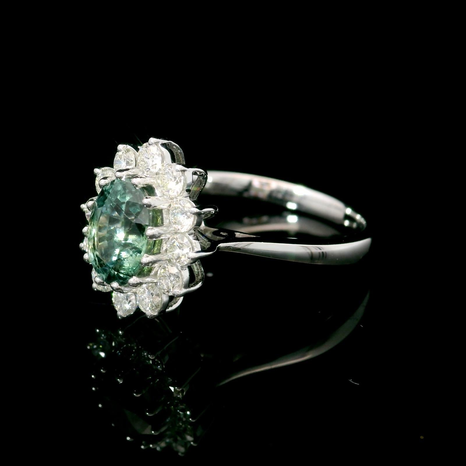 Oval Cut 1.33 cts sapphire gemstone ring For Sale
