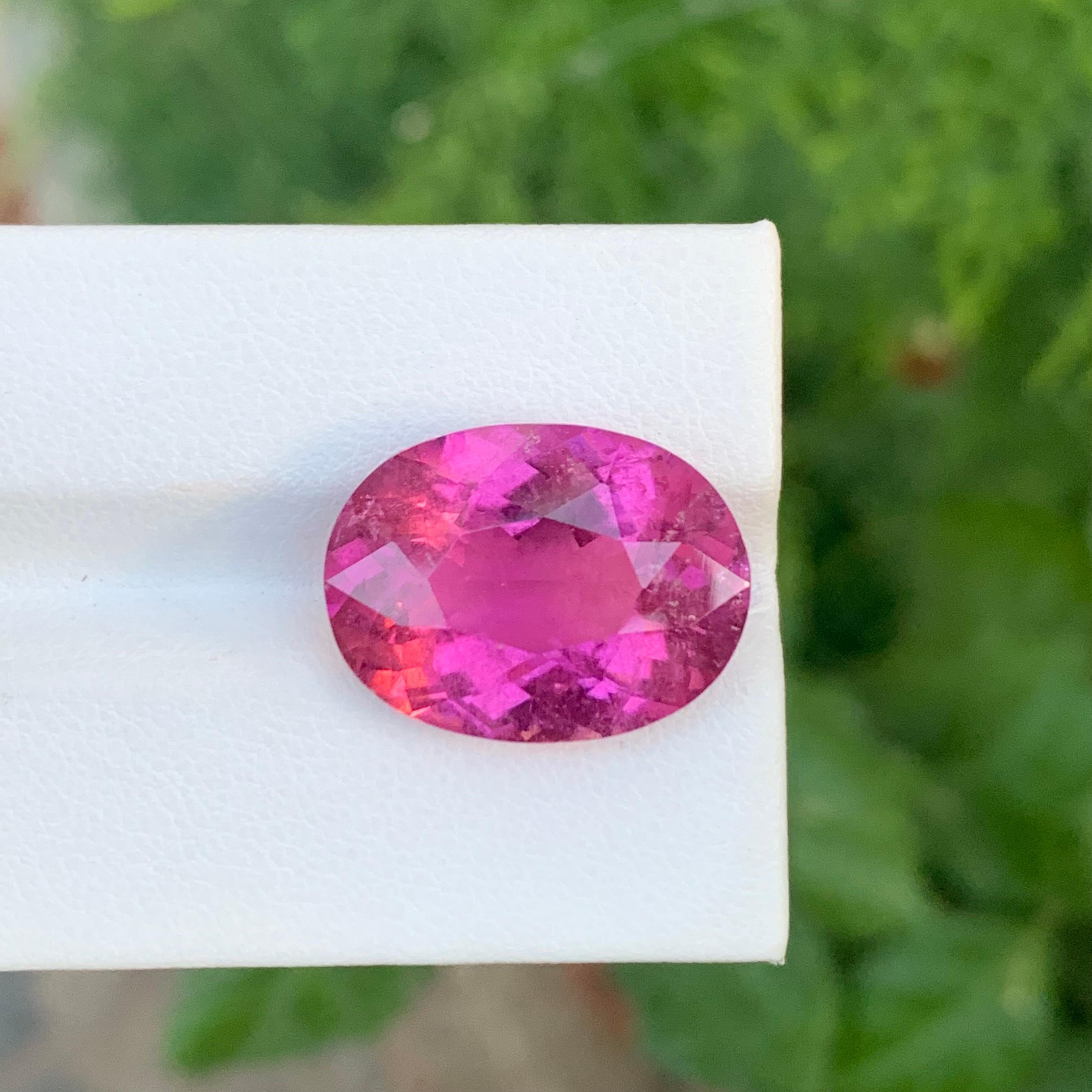 Excellente tourmaline rubellite de forme ovale non sertie de 13,30 carats pour pendentif en vente 5
