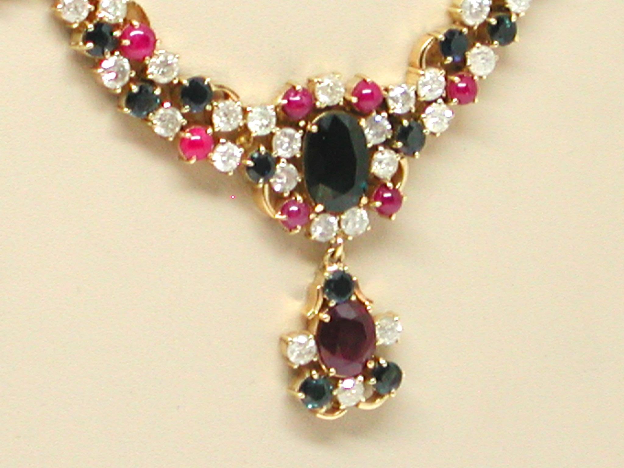 Contemporary 13.30 Carat Yellow Gold Diamond Ruby Sapphire Necklace For Sale