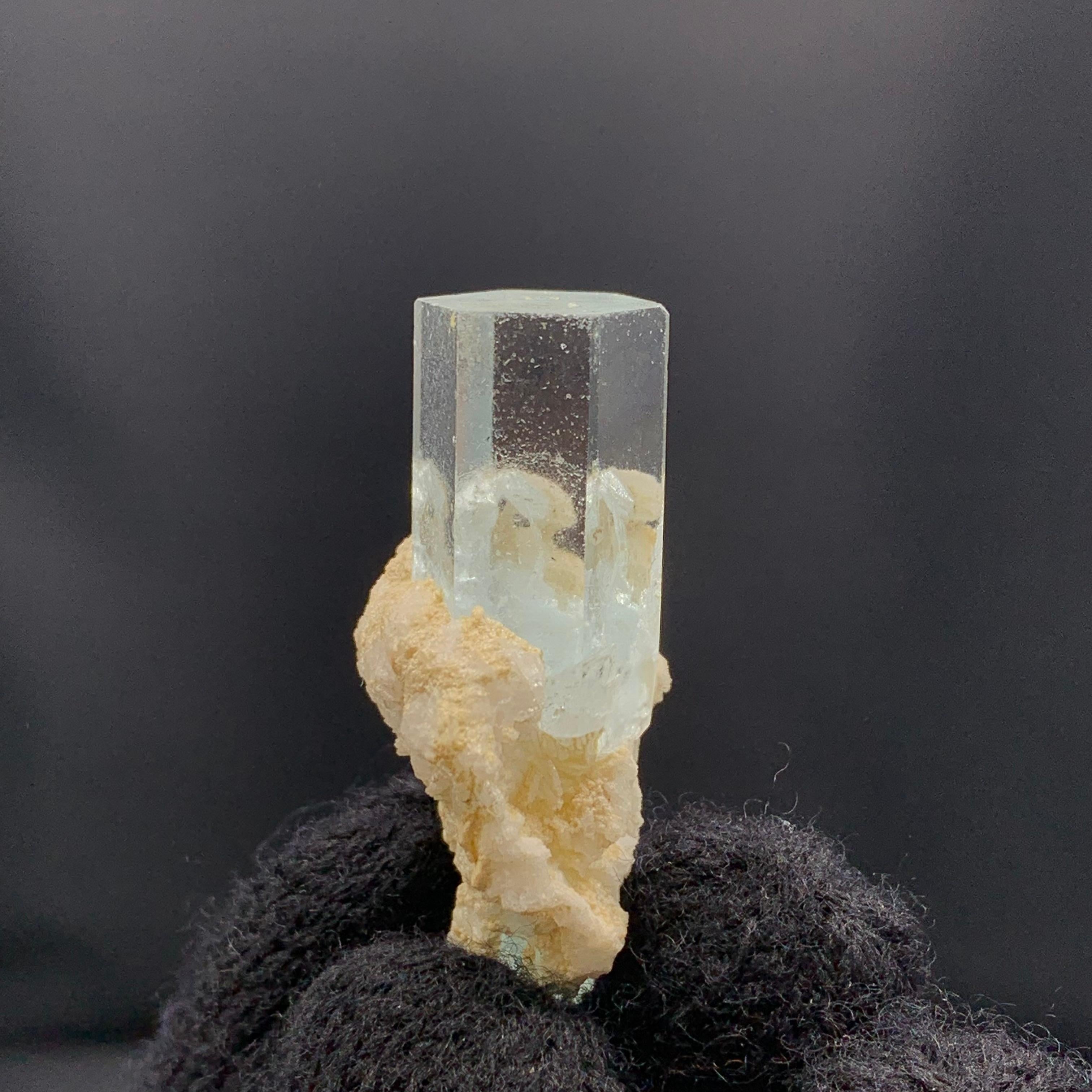 Contemporary 13.30 Grams Aquamarine Crystal On Albite From Pakistan For Sale