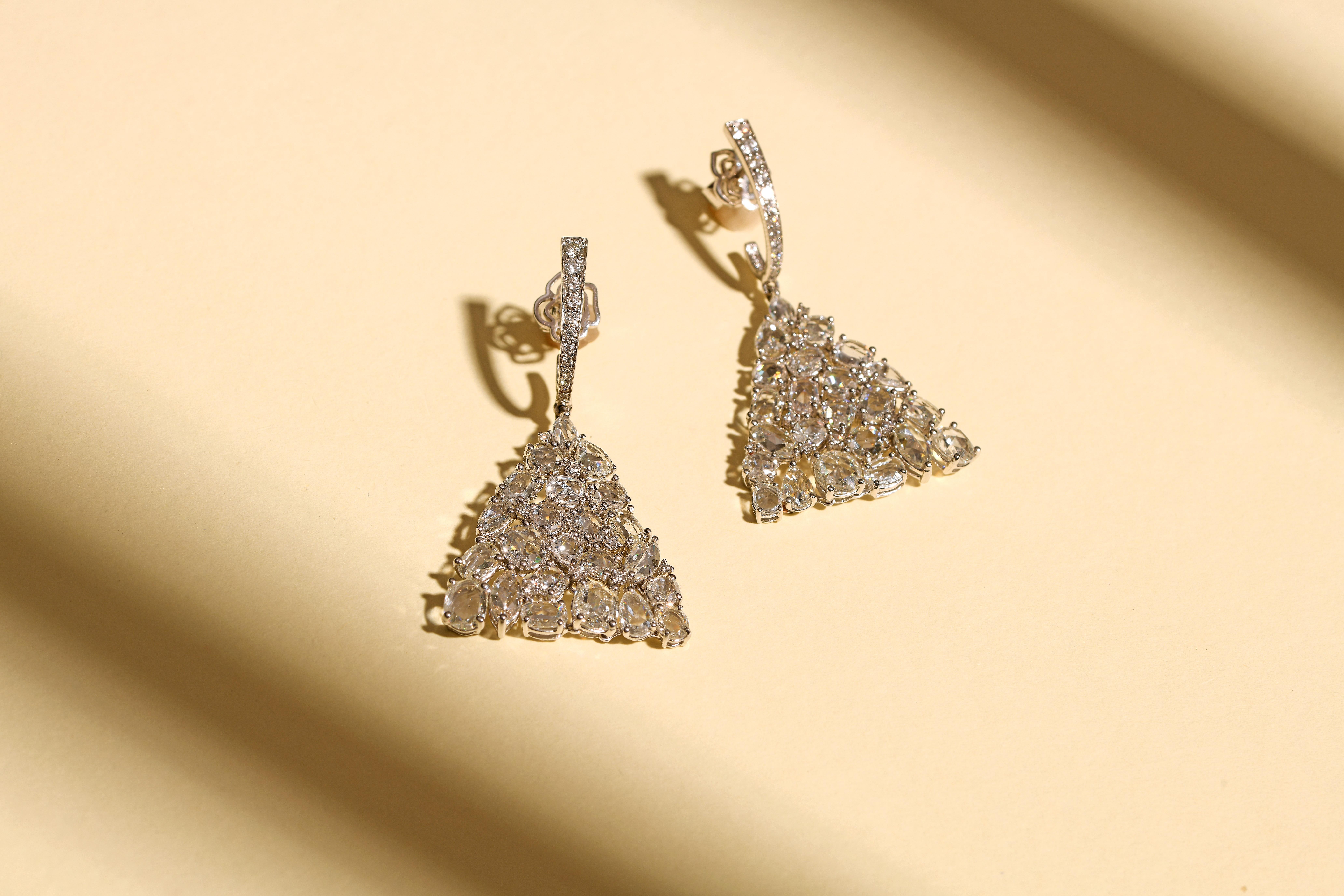 Contemporary 13.31 Carat Rose Cut Diamonds and Full Cut Diamonds Pyramid Earrings For Sale