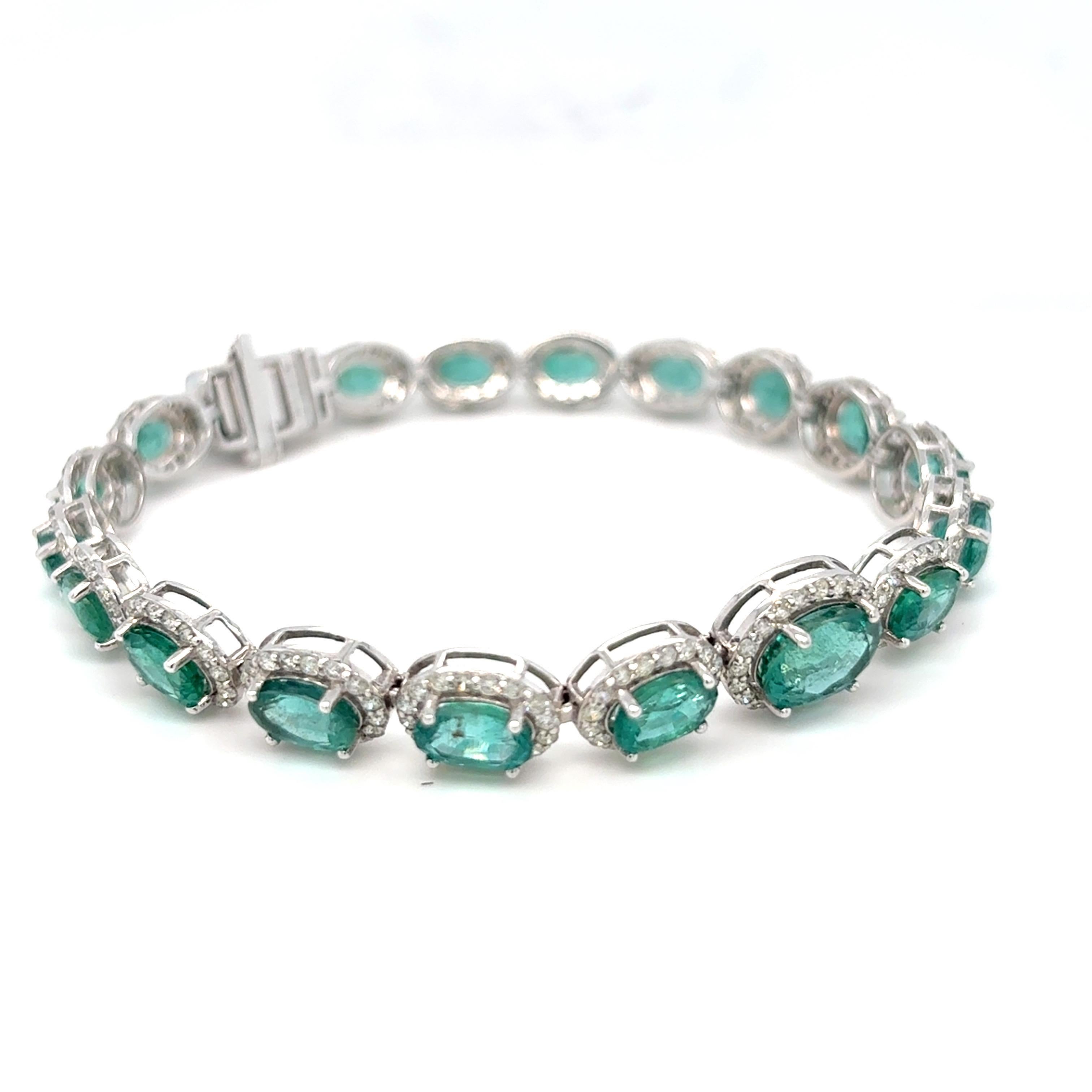 13.32 Carat Oval Cut Emerald Diamond Platinum Bracelet In New Condition For Sale In Trumbull, CT