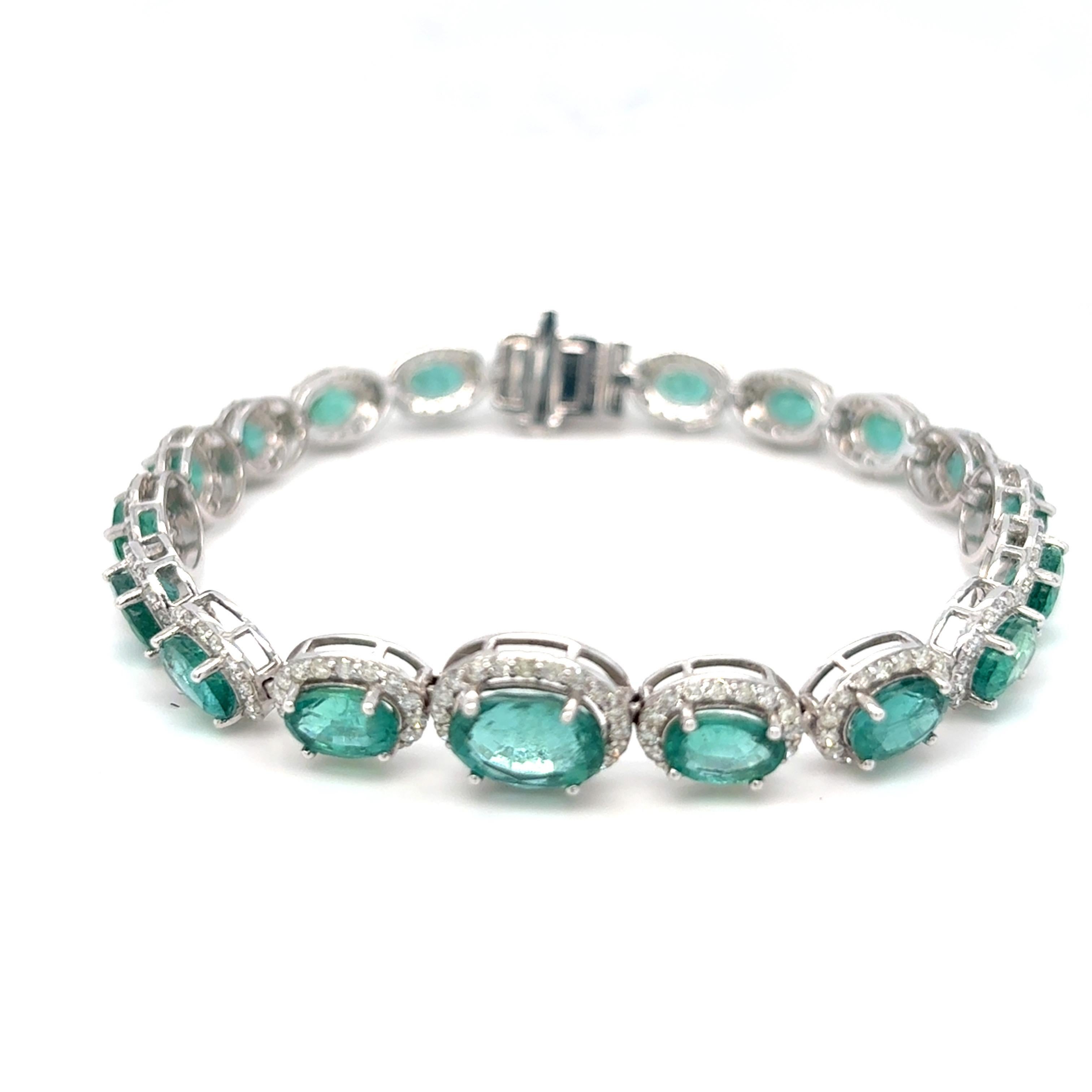 Women's 13.32 Carat Oval Cut Emerald Diamond Platinum Bracelet For Sale