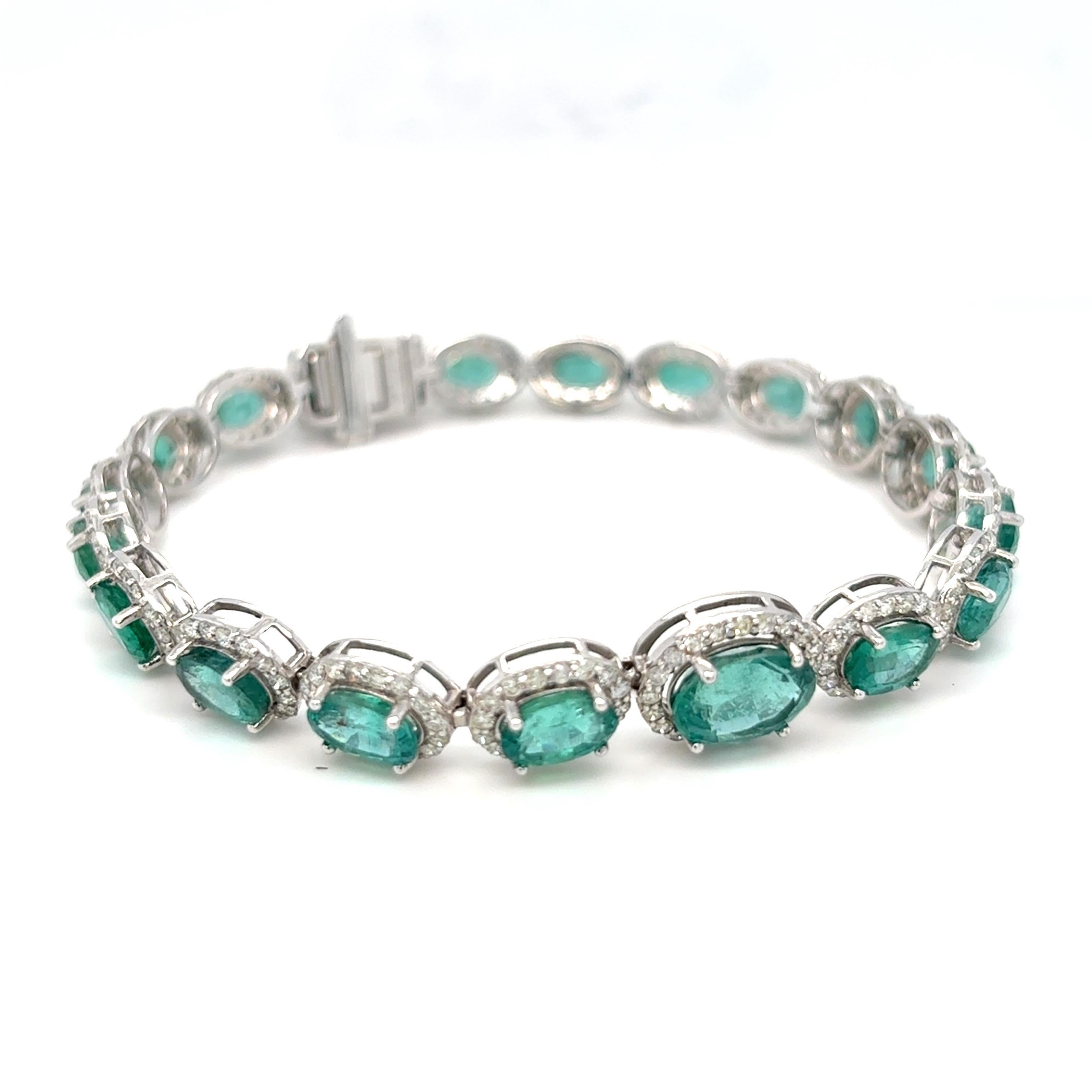 13.32 Carat Oval Cut Emerald Diamond Platinum Bracelet For Sale 1