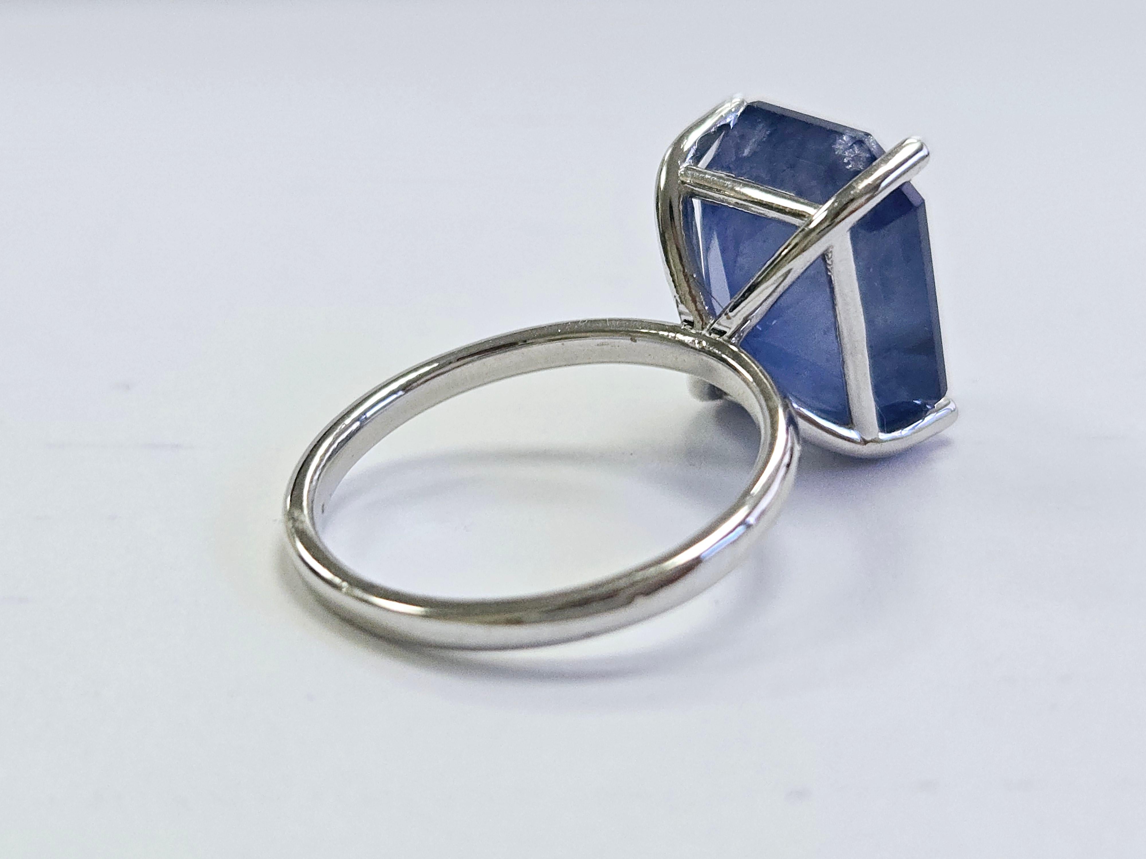 13.33 Carats Radiant Cut Natural Sapphire Ring 14 Karat White Gold For Sale 1