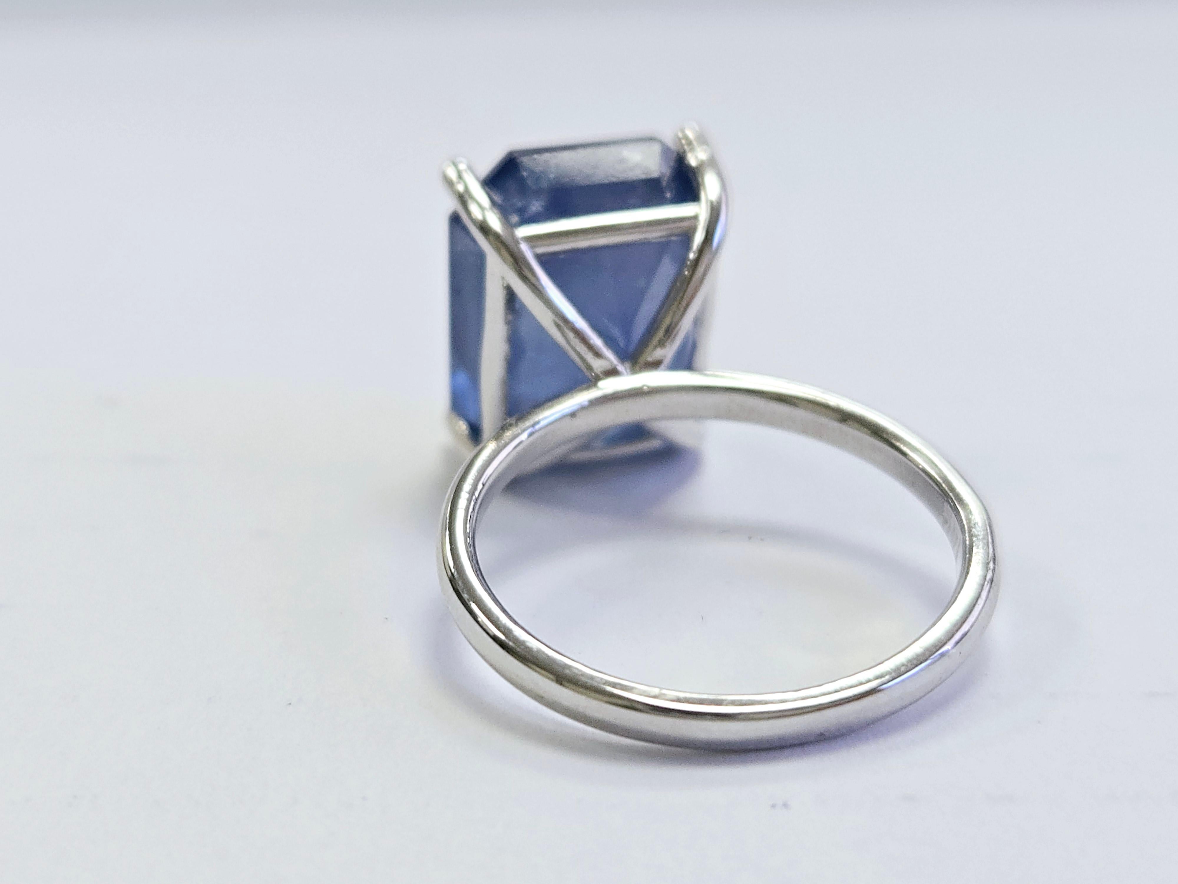 13.33 Carats Radiant Cut Natural Sapphire Ring 14 Karat White Gold For Sale 2