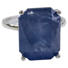 Bague en or blanc 14 carats avec saphir naturel taille radiante de 13,33 carats