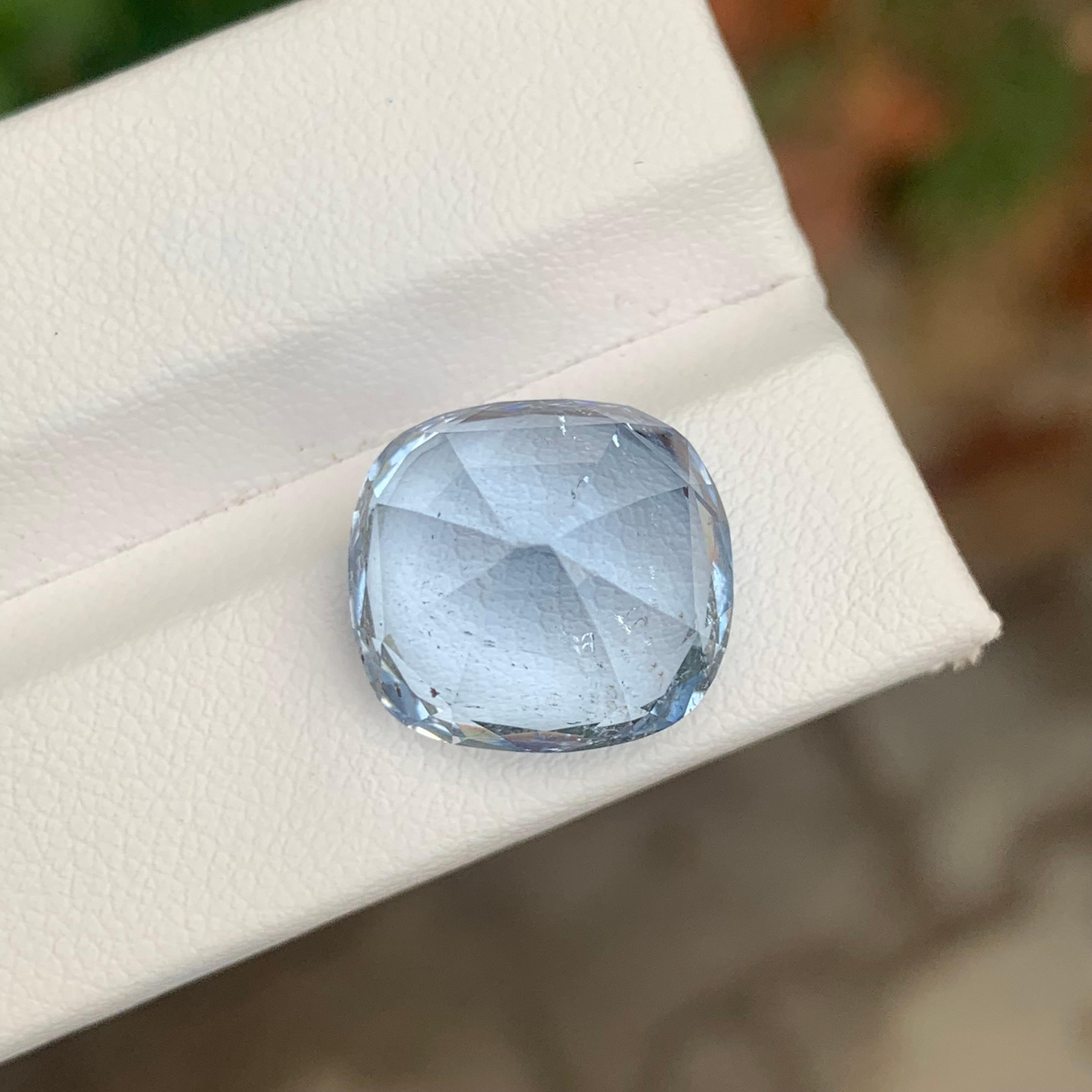 13.35 Carats Natural Loose Aquamarine Goshenite Cushion Cut For Sale 6