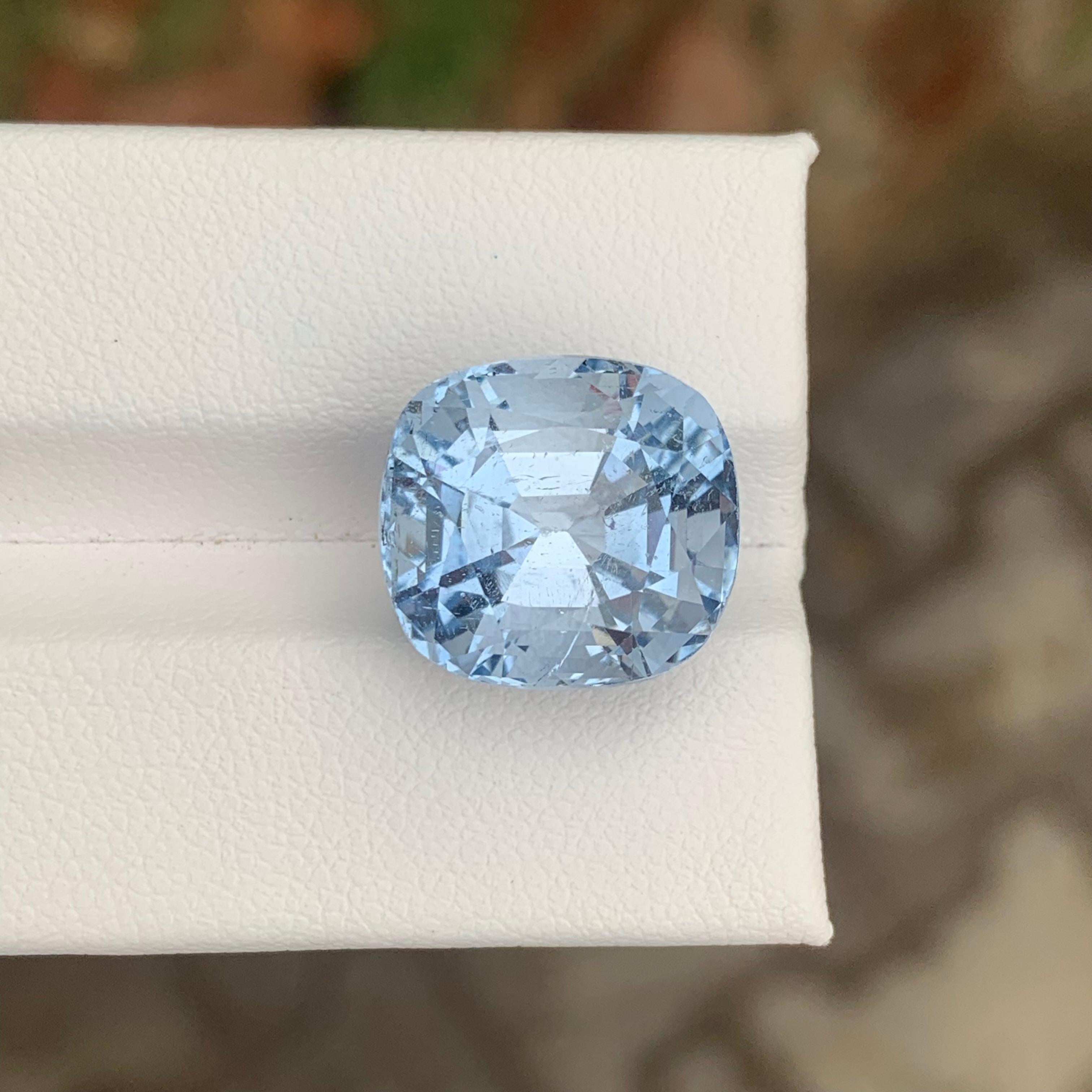 13.35 Carats Natural Loose Aquamarine Goshenite Cushion Cut For Sale 9