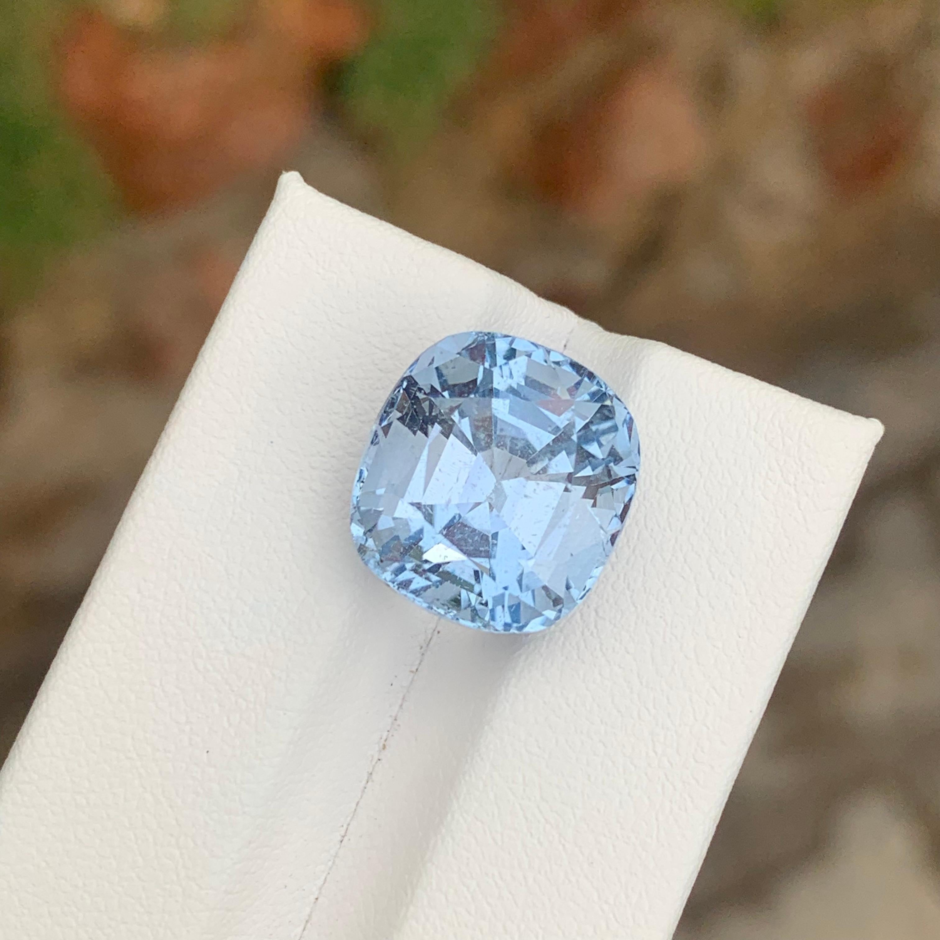 13.35 Carats Natural Loose Aquamarine Goshenite Cushion Cut For Sale 5