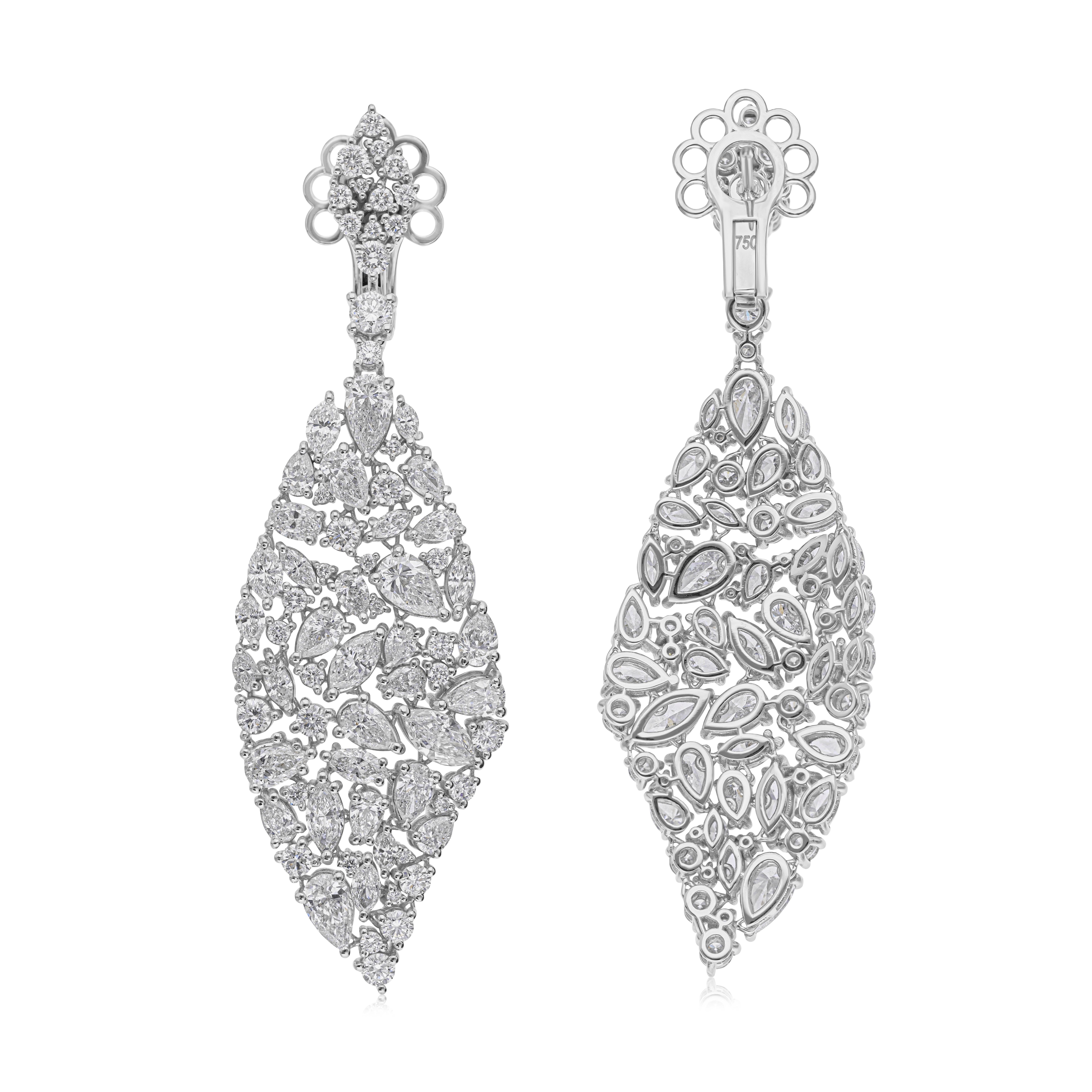 Orecchini a goccia da sposa con diamante a foglia da 13,35 carati in oro bianco 14k Gioielli di pregio In condizioni Nuovo in vendita a Diera, Dubai