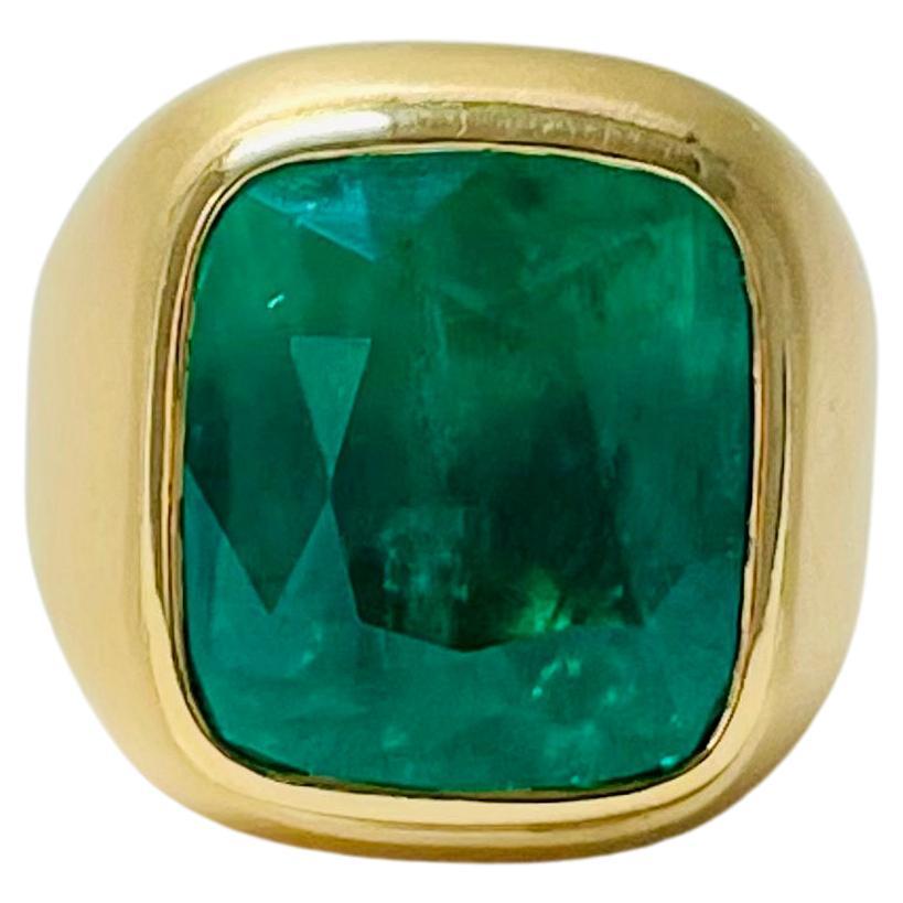 Contemporary 13.38 Carat Cushion Colombian Emerald Engagement Ring in 18K, AGL Certified