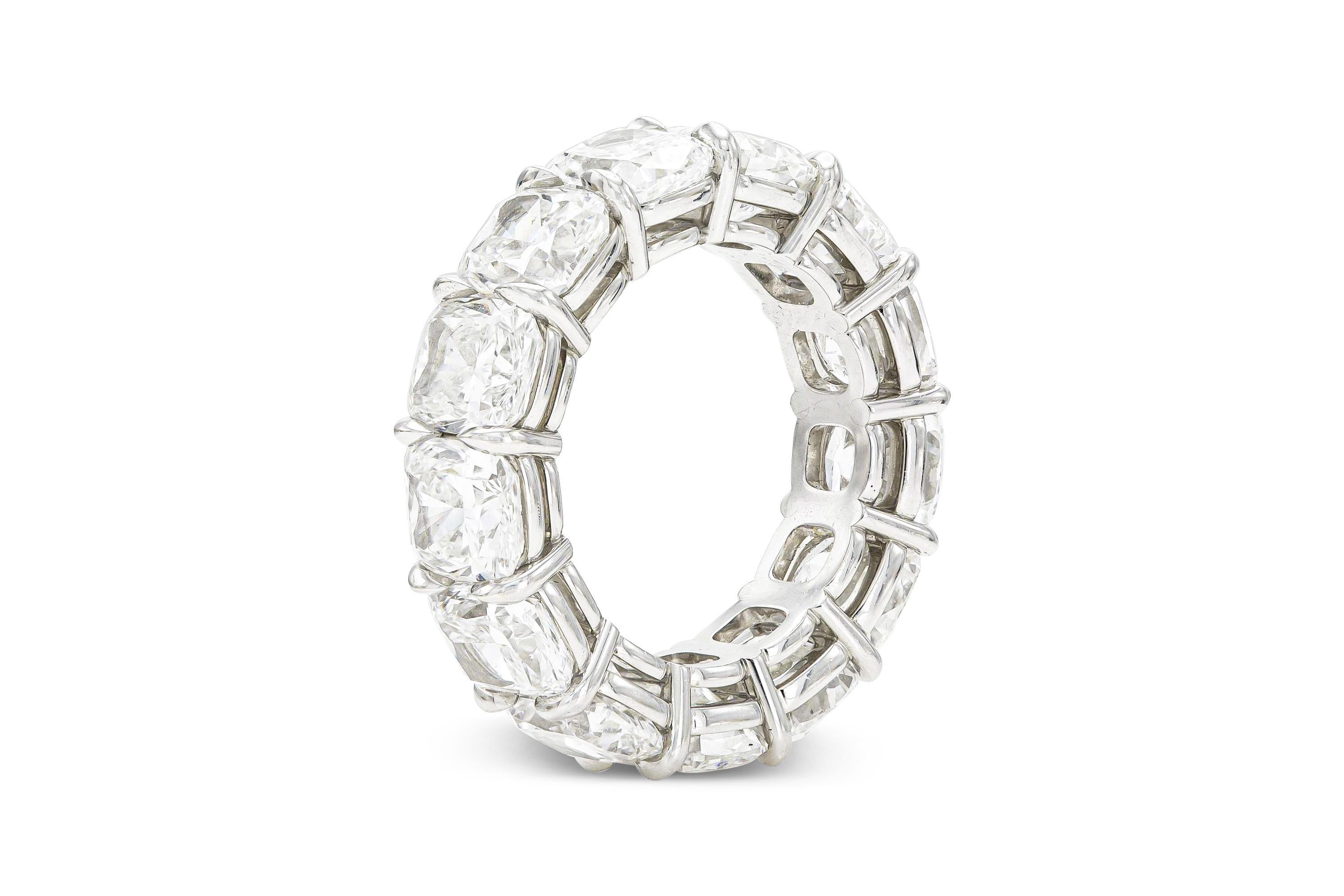 13.38 Carat Cushion Cut Diamond Eternity Band In Good Condition For Sale In New York, NY