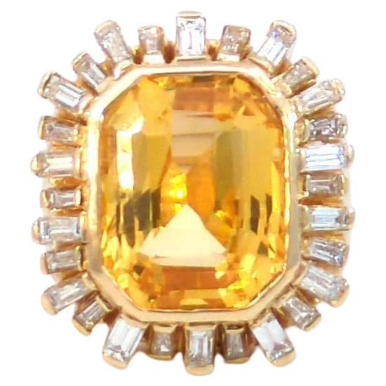 13.38 Carats Yellow Sapphire Ring 18K Gold 20.97 grams For Sale