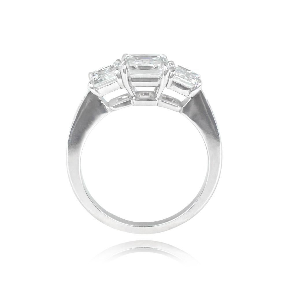 1.33ct Asscher Cut Diamond Three Stone Engagement Ring, G Color, Platinum In Excellent Condition For Sale In New York, NY