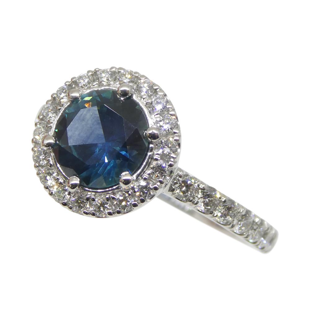 Bague de fiançailles en or blanc 18 carats avec saphir bleu sarcelle et halo de diamants 1,33 carat Unisexe en vente