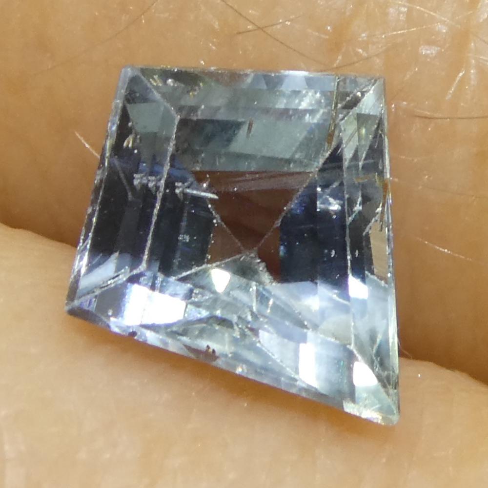 1,33ct Zaffiro blu trapazoide/acaro dell'Africa orientale in vendita 6