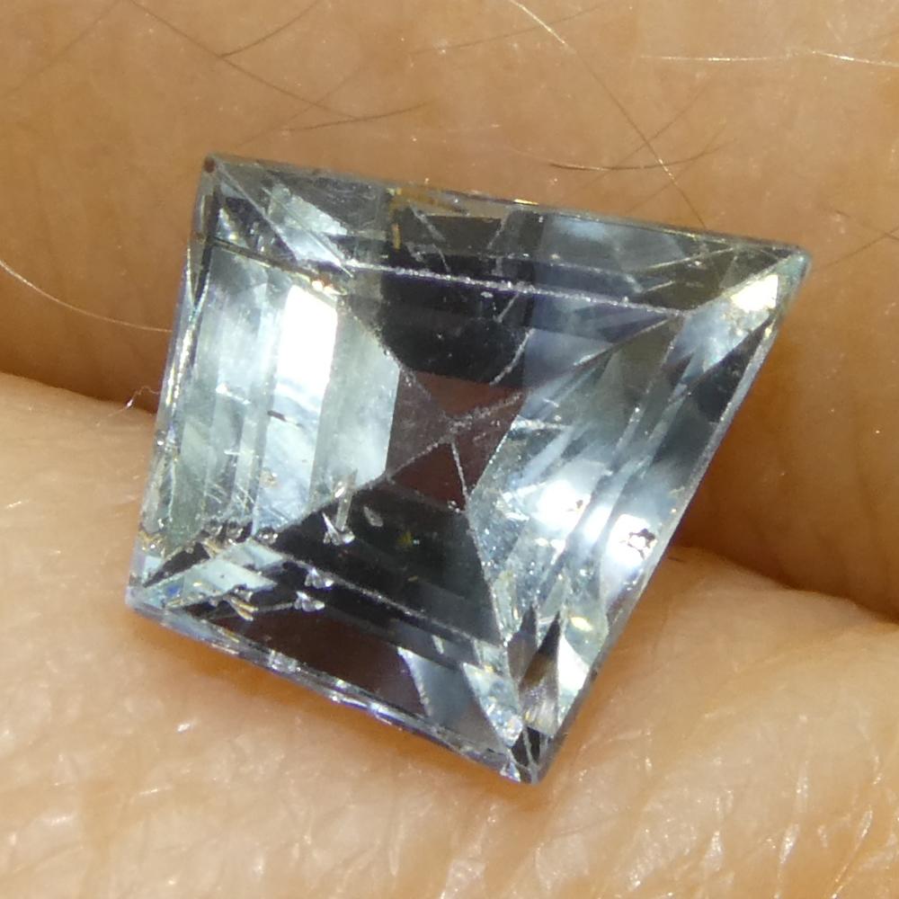 1,33ct Zaffiro blu trapazoide/acaro dell'Africa orientale in vendita 7