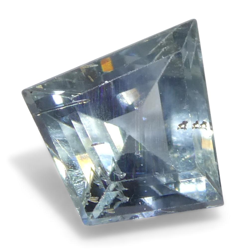 1,33ct Zaffiro blu trapazoide/acaro dell'Africa orientale in vendita 2