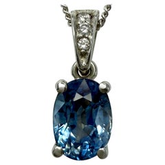 1,33ct Vivid Blue Ceylon Sapphire Diamond 18k Weißgold Hidden Halo-Anhänger