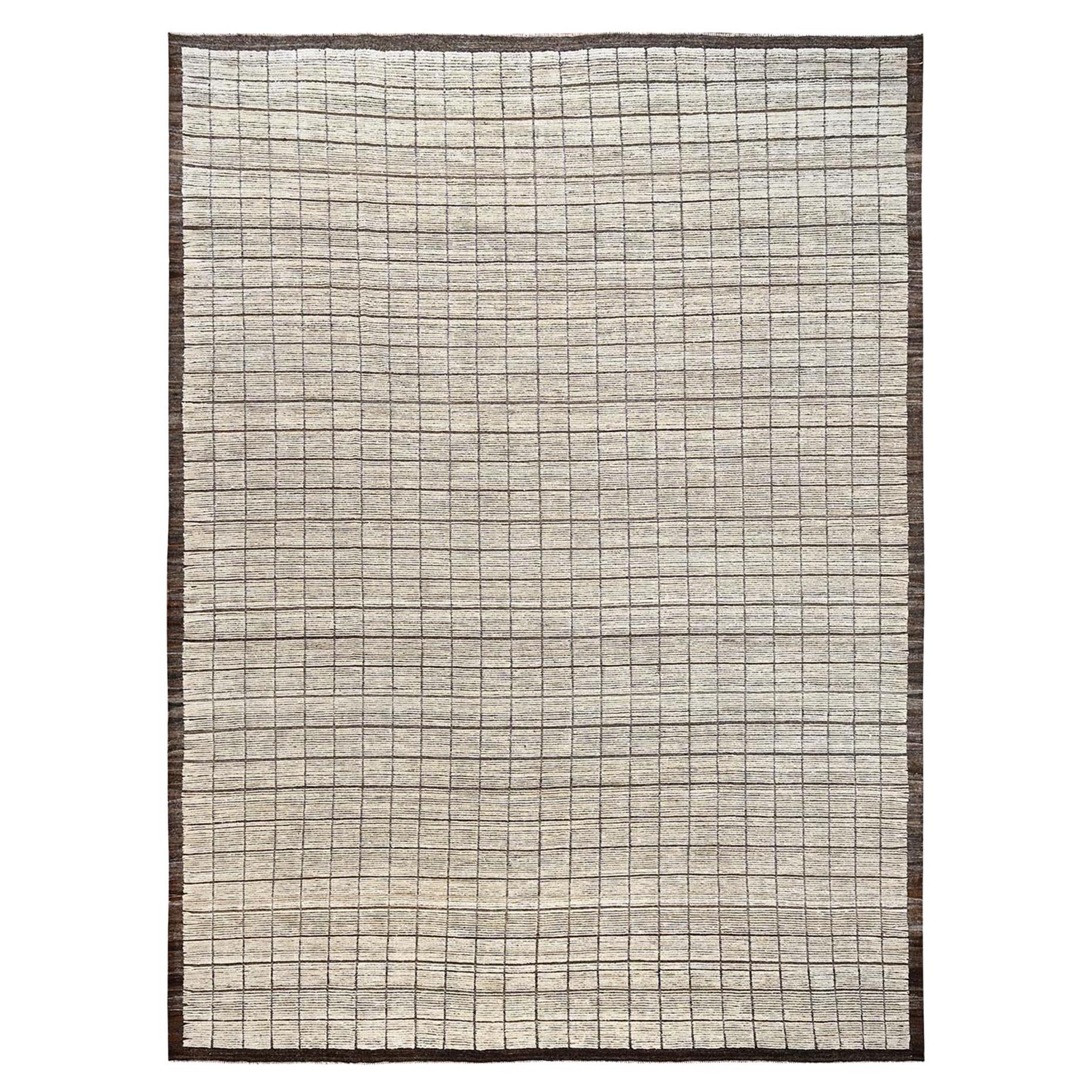 13
3"x19
7" Ivory Moroccan Weave with Grid Design Hand Knotted Pure Wool XL Rug