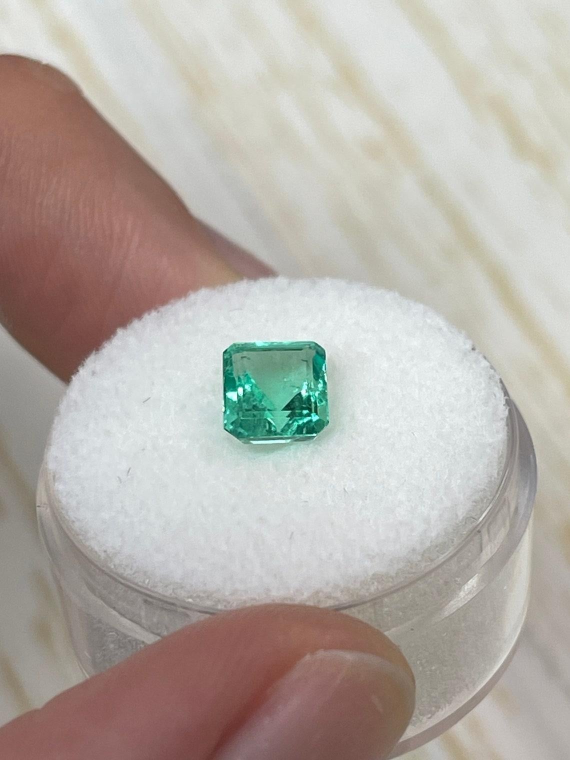 Émeraude colombienne taille épaisse de 1,34 carat 7x6, pierre de naissance de mai vert moyen Neuf - En vente à Jupiter, FL