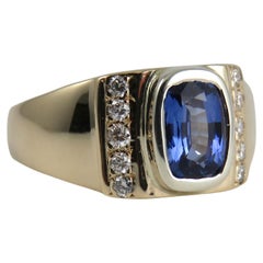 1.34 Carat Rectangle Cushion Cut Blue Sapphire and Diamond 9k Yellow Gold Ring