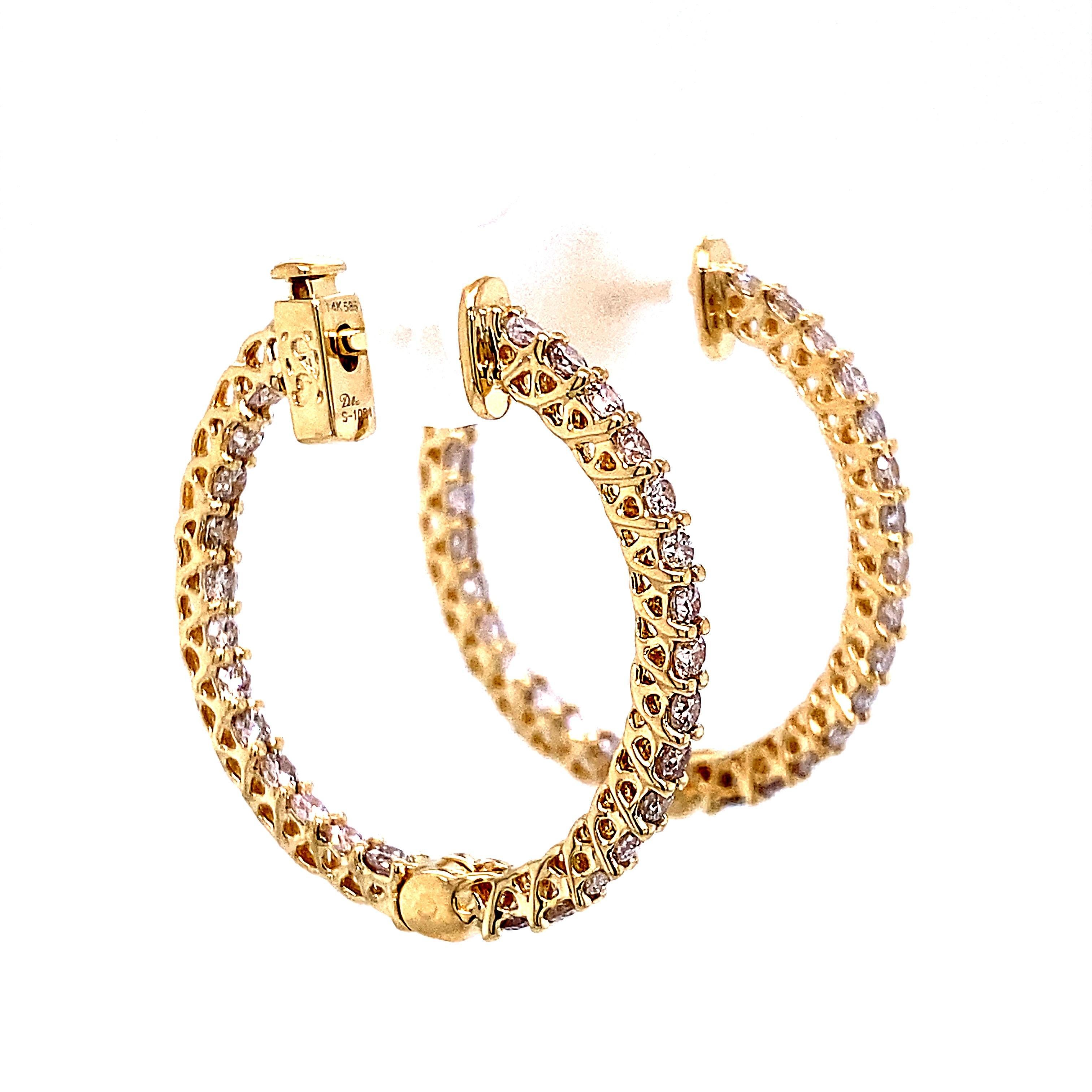 Contemporain Boucles d'oreilles en or jaune avec diamants ronds de 1.34 carats en vente