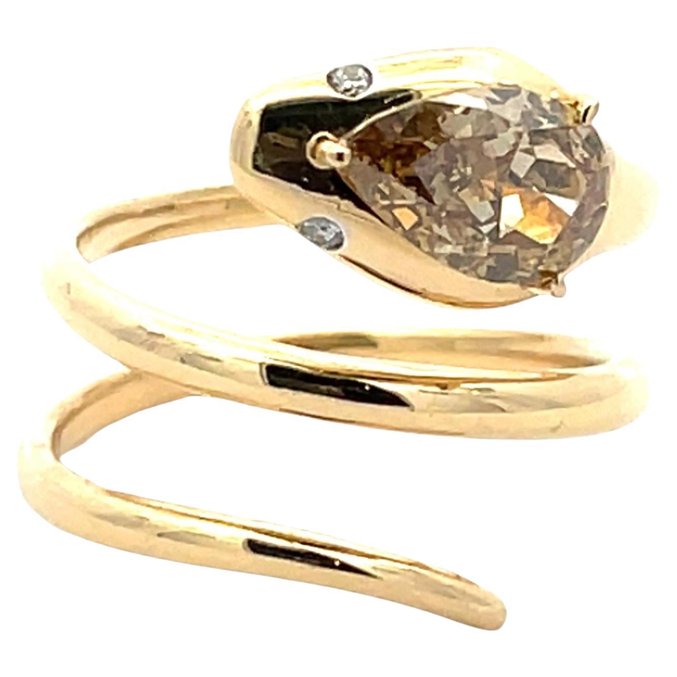 Anillo Serpiente de Diamantes Marrones de Oro Amarillo de 18 quilates y 1,34 quilates de peso en venta
