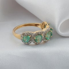 0.44 Ct SI/H Diamond 1.34 Ct Zambian Emerald Cocktail Ring 18K Yellow Gold Band