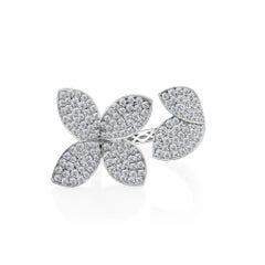 1.34 Ct. Bague en or blanc 18 carats avec diamant en forme de fleur naturelle